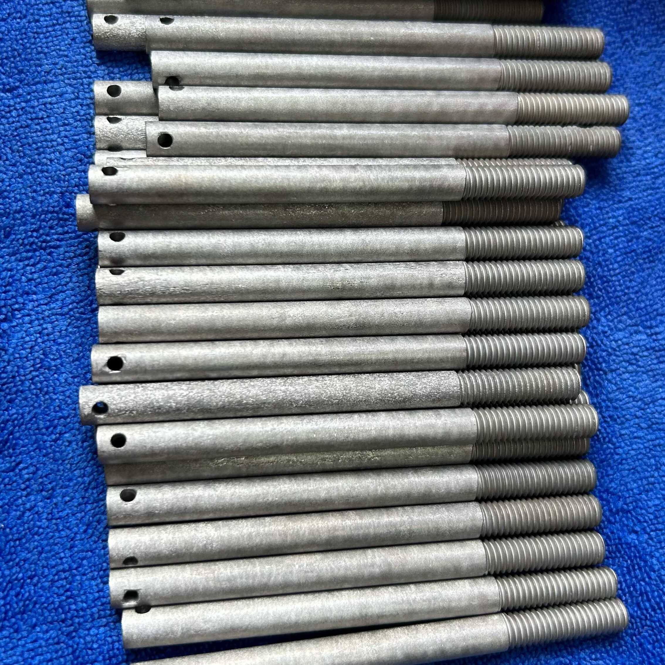 Custom Molybdenum Screws - Custom Sizes & Threads for High-Temp Applications