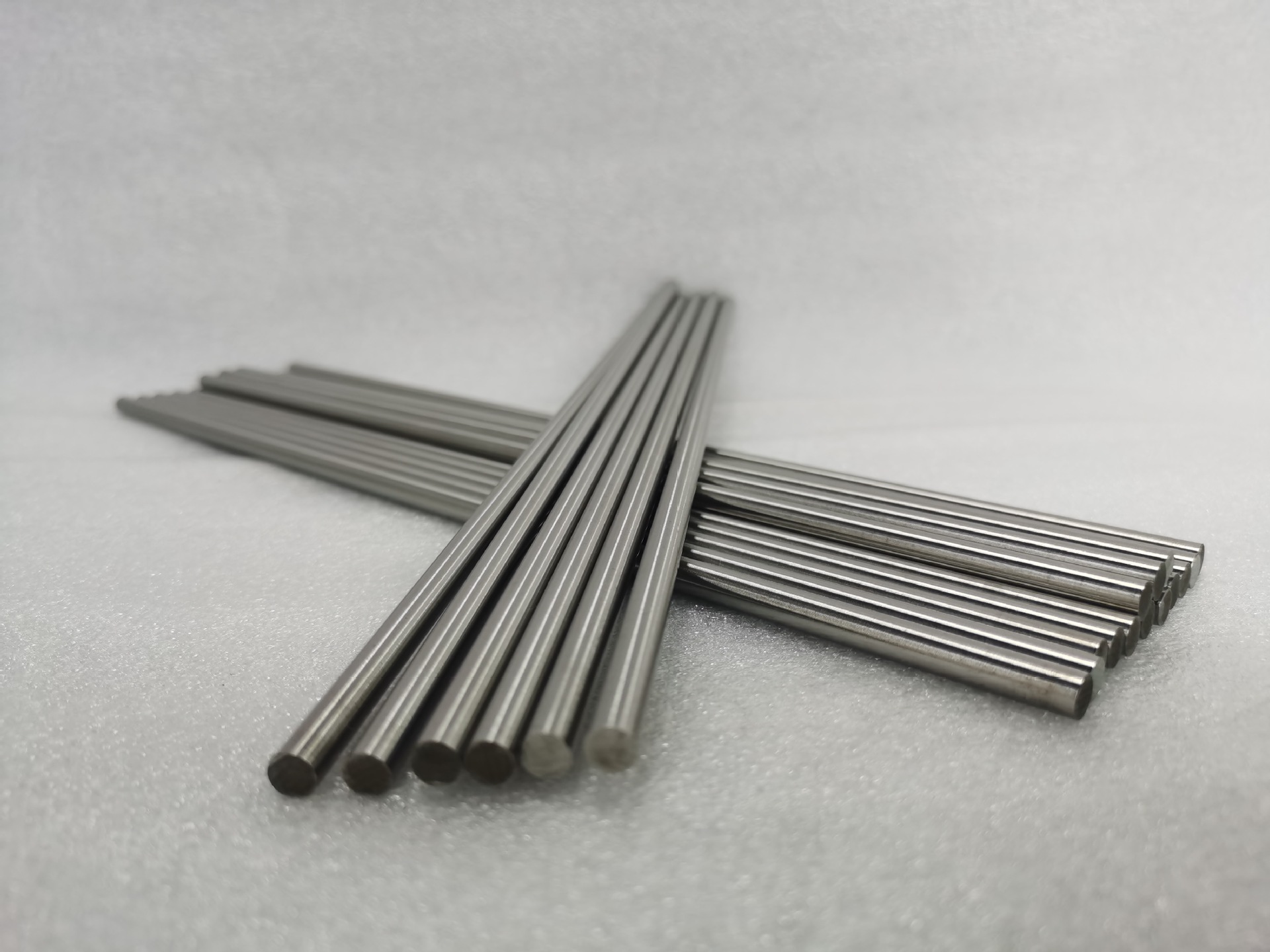 High Purity Molybdenum Rod、Custom Molybdenum Rod、High-Temp Alloy Rod、Semiconductor Molybdenum Rod