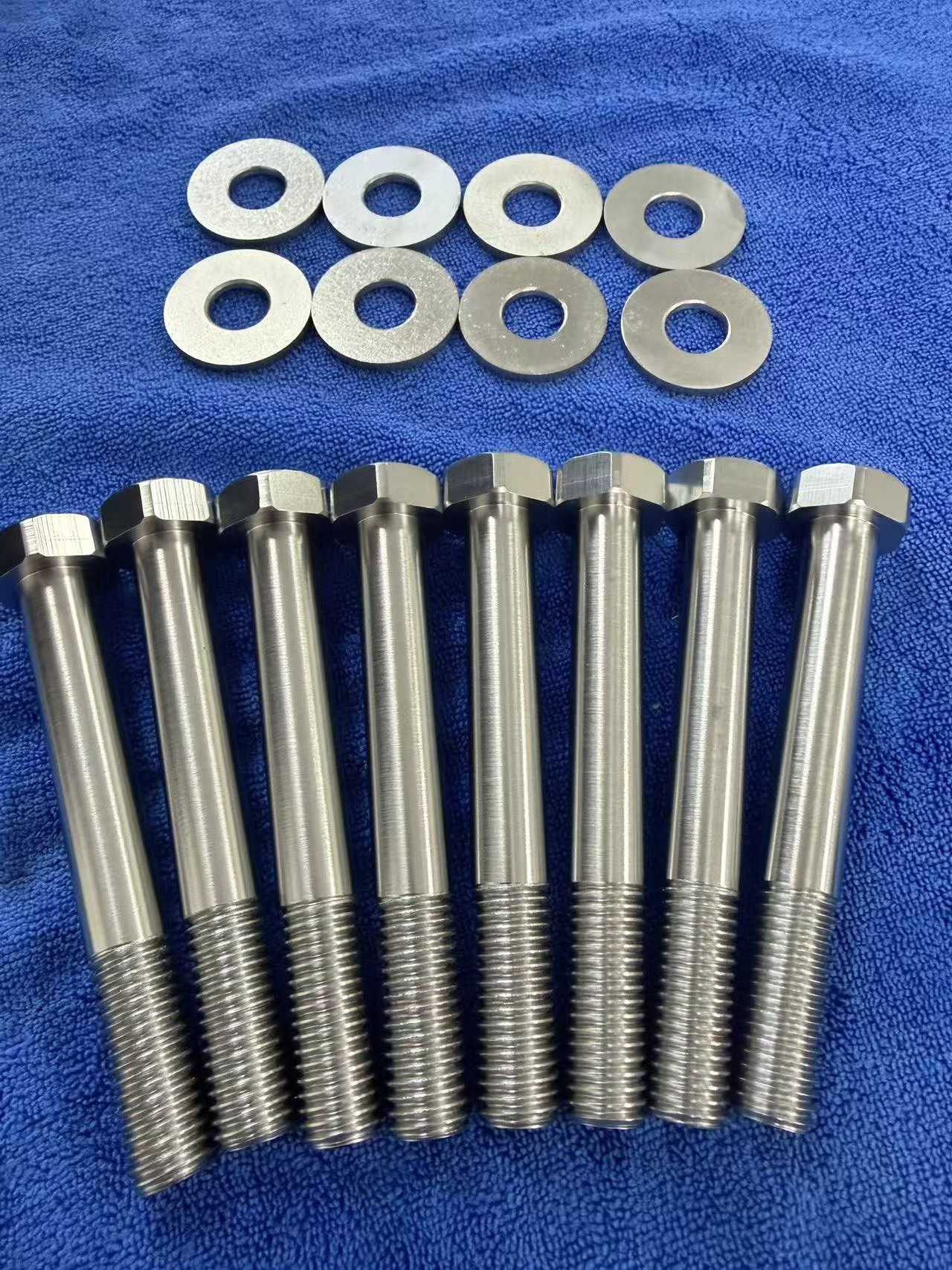 High-Temperature Molybdenum Screws & Bolts - Custom Precision Fasteners for Vacuum Furnaces