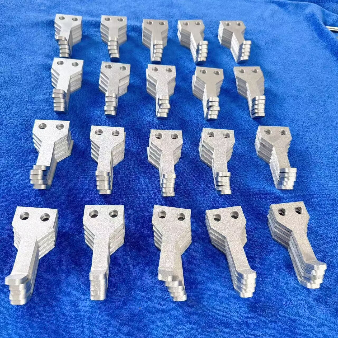 High-Precision Molybdenum Hook for High-Temperature Applications | Custom Sizes