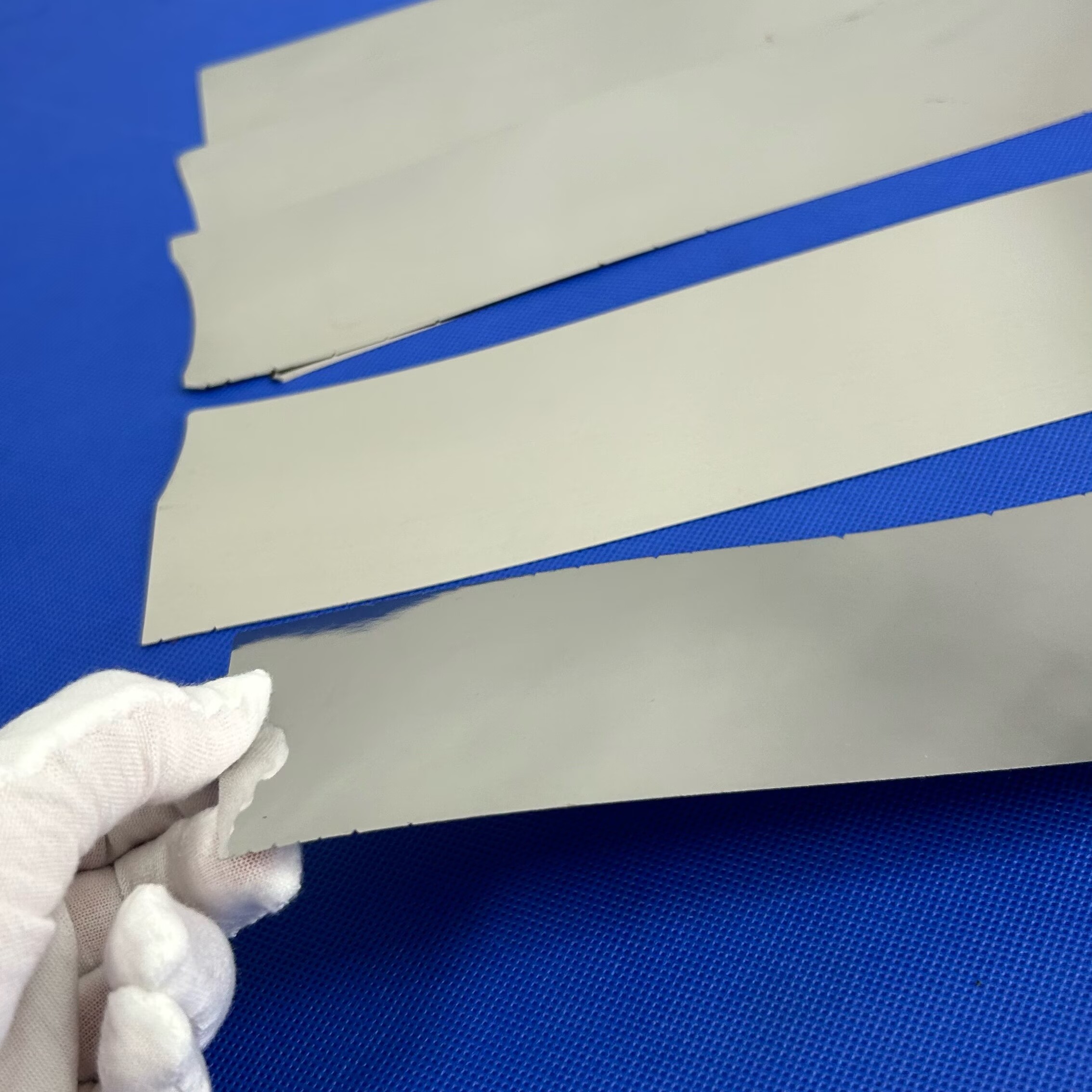 Custom High-Purity Precision Molybdenum Sheets - High-Temperature Refractory Parts for Vacuum Furnaces, Single Crystal Furnaces & New Energy Equipment