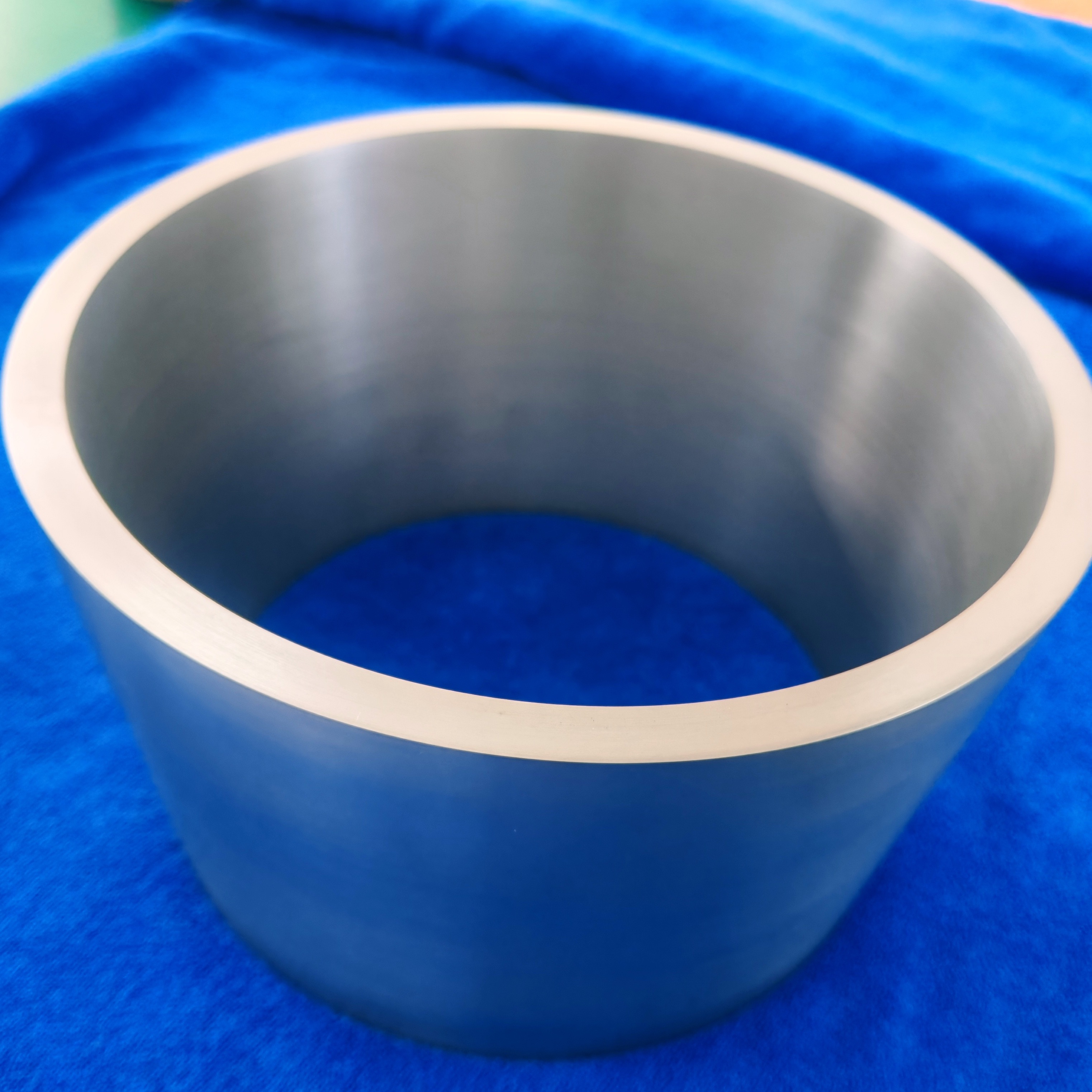 Custom Machined Molybdenum Crucible | High-Precision Crucible for High-Temp Applications