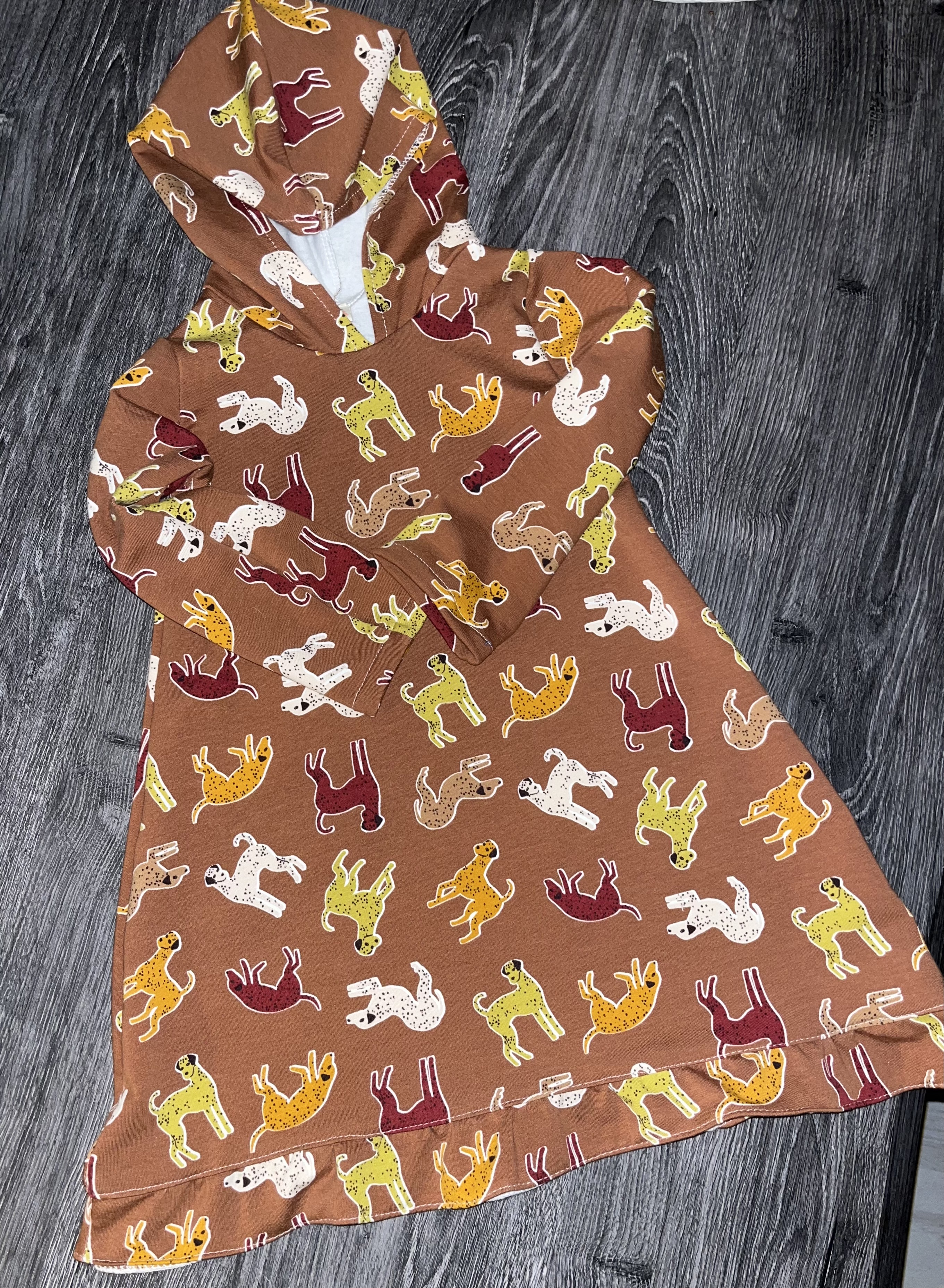 Kinderkleid mit Kapuze
