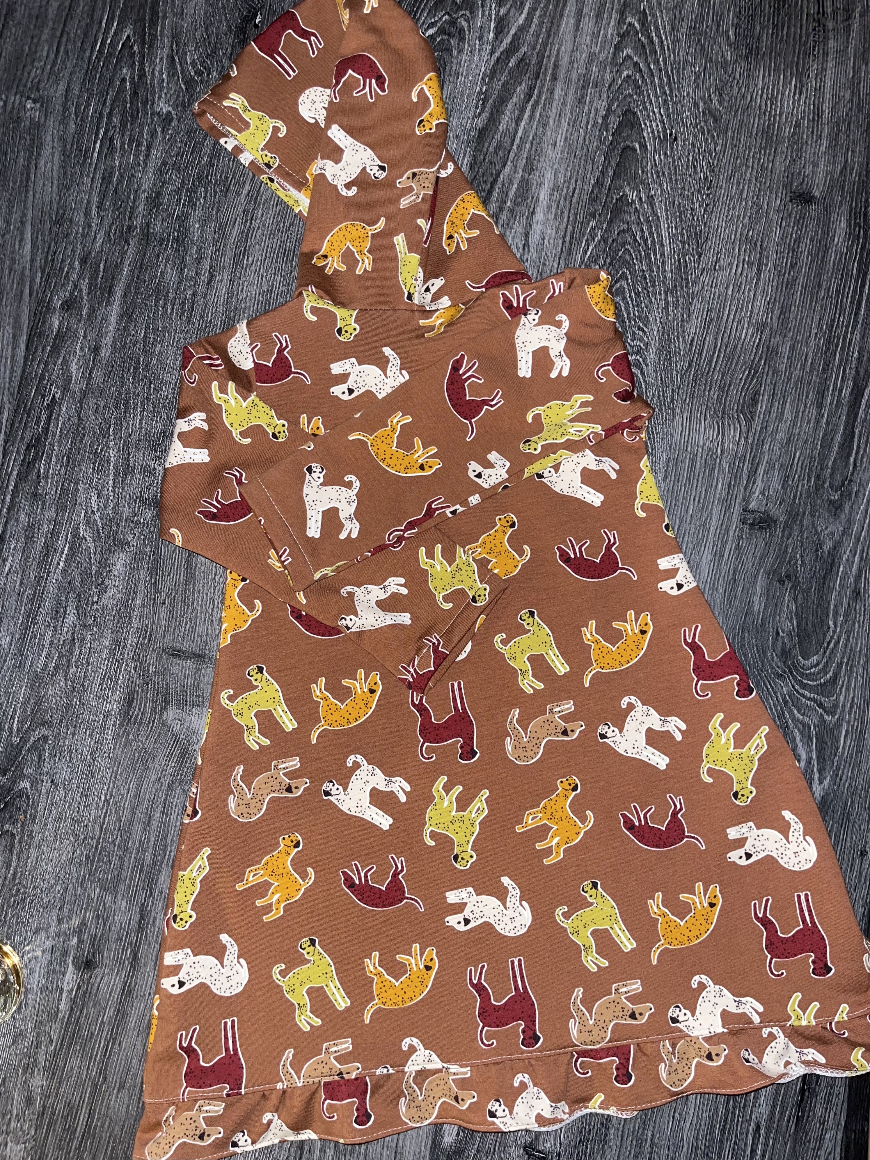 Kinderkleid mit Kapuze