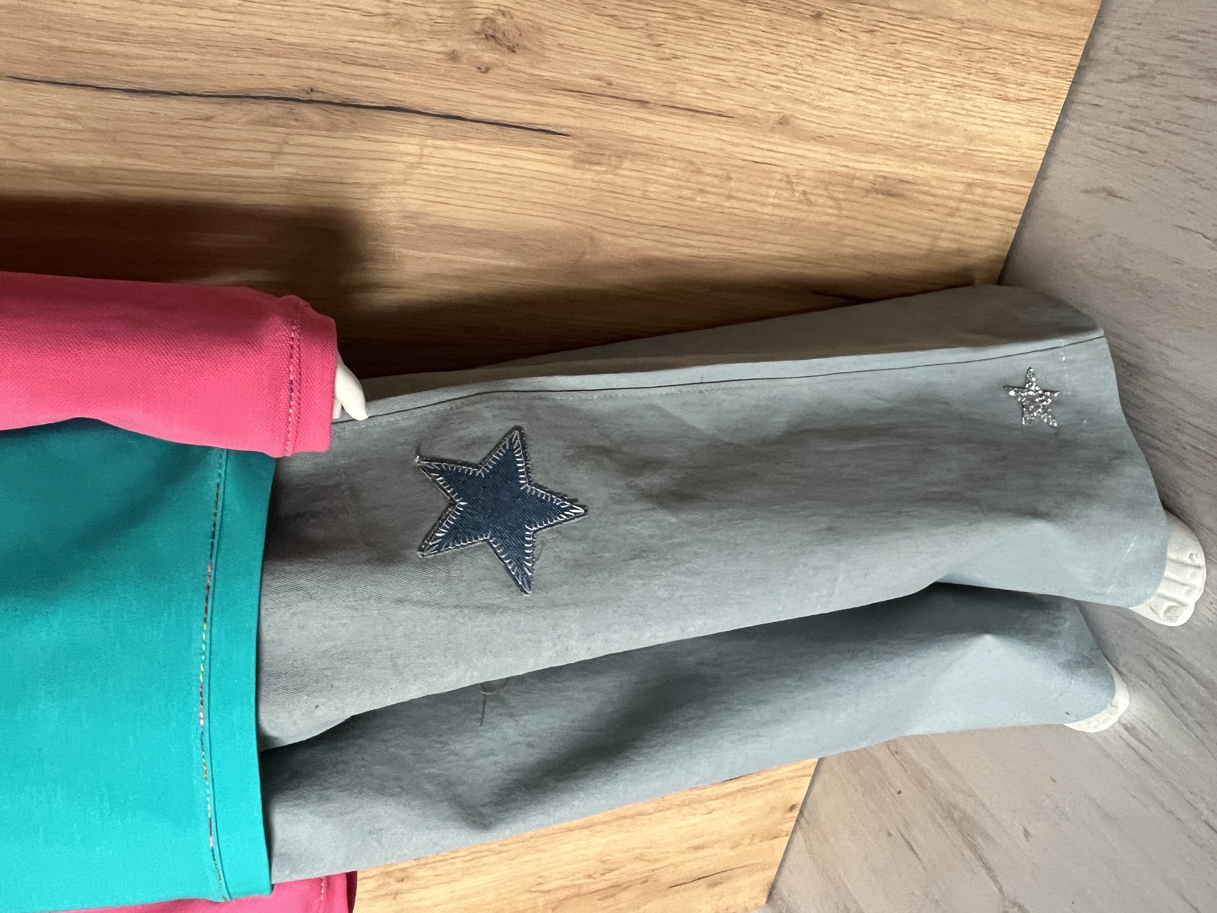 Kinder-Jeanshose mit Gummizug grau