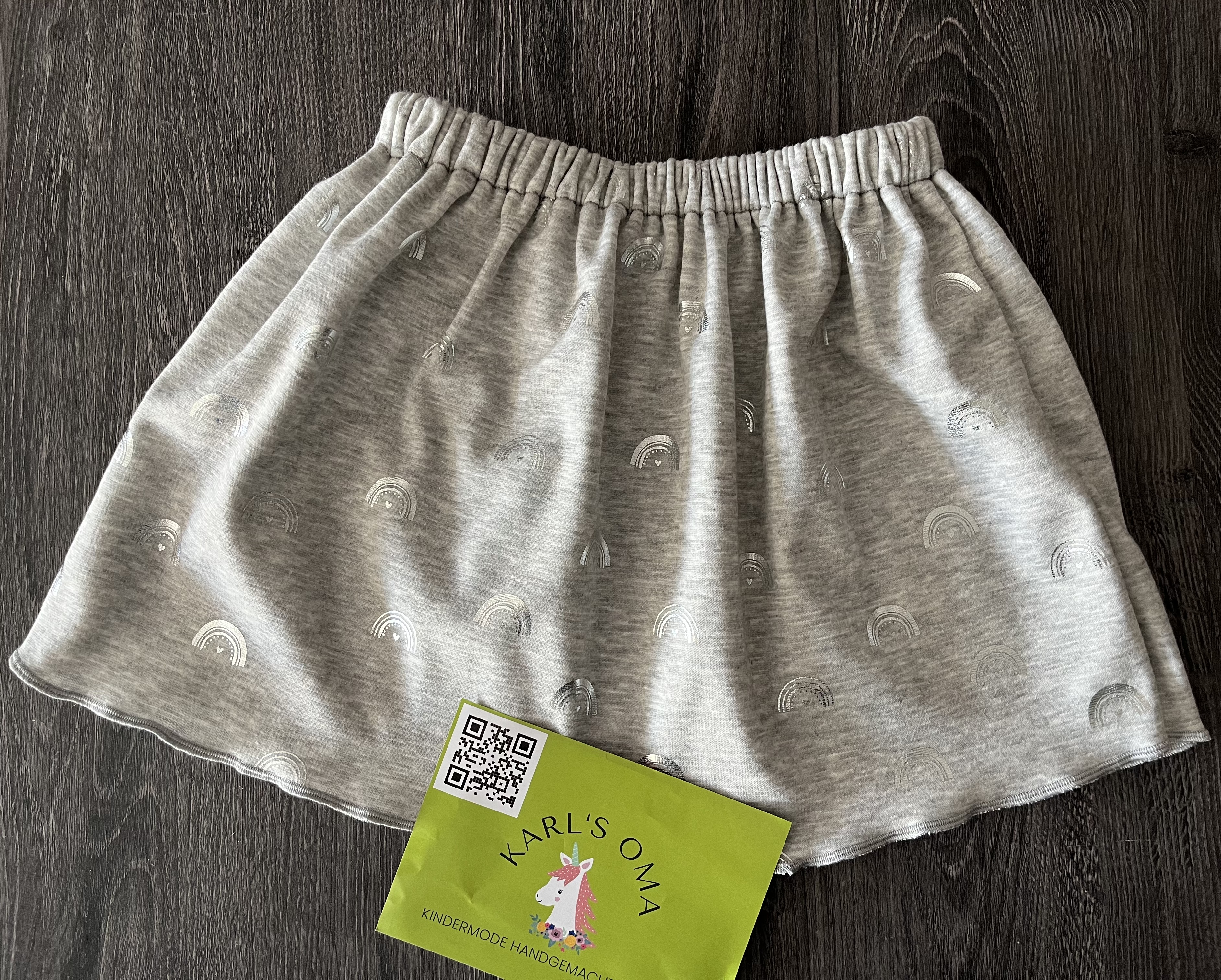 2-teiliges Set Shirt und Rock silberner Regenbogen