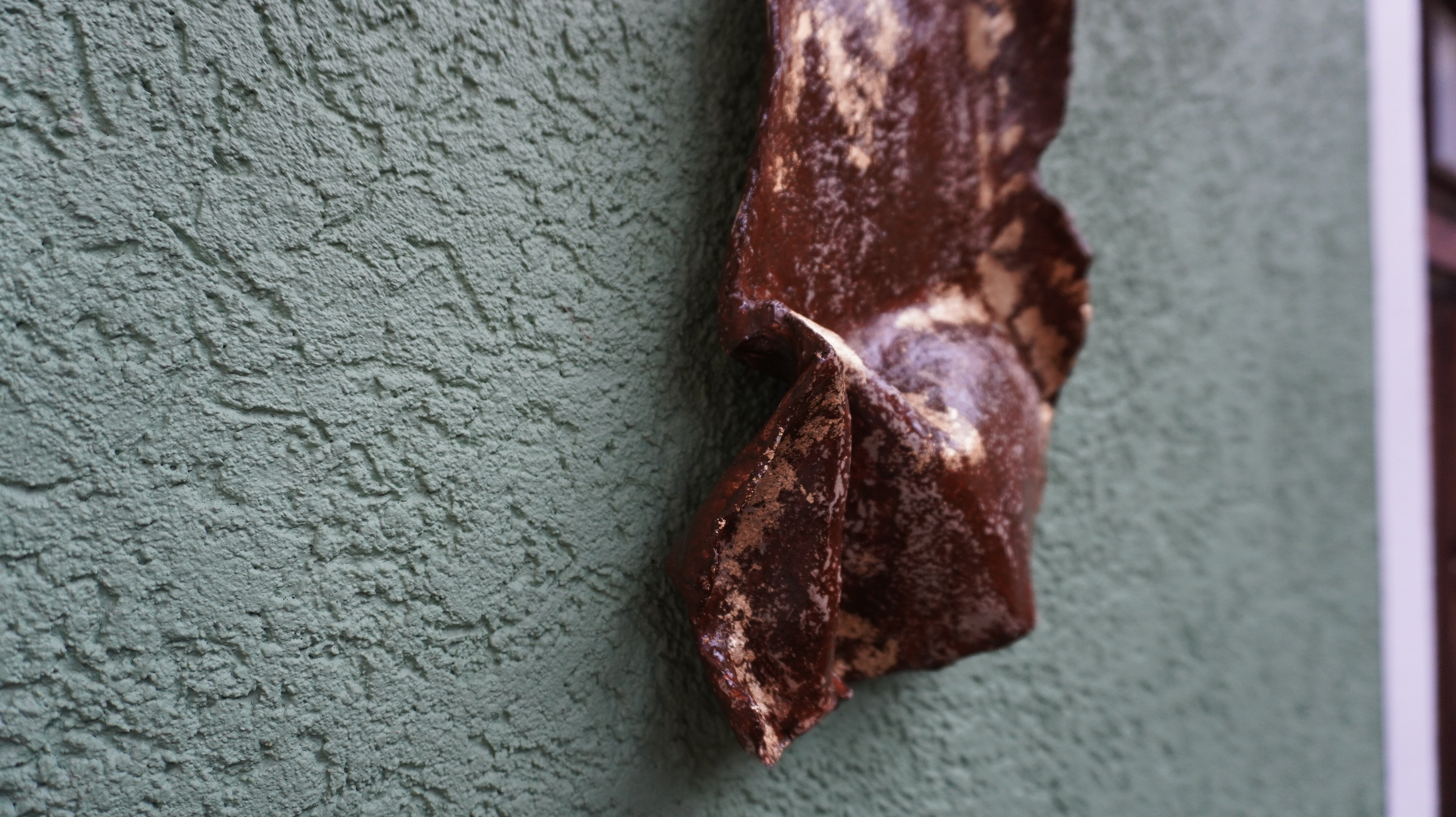 Wandteller "Brownie"