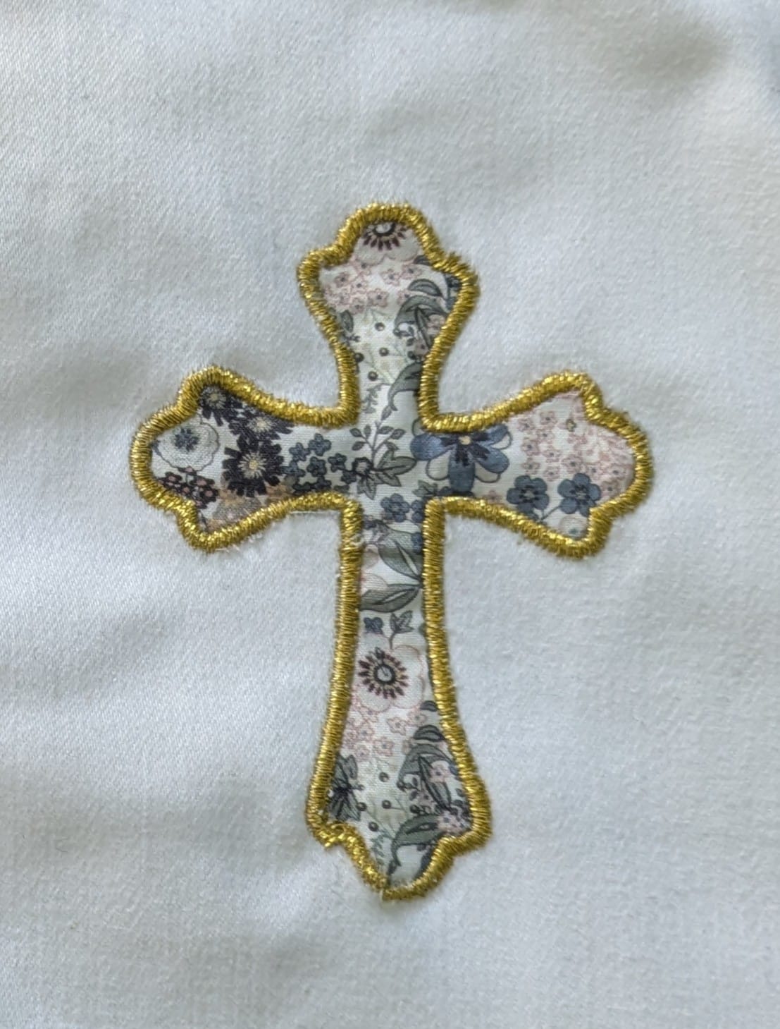 Cape de baptême personnalisable