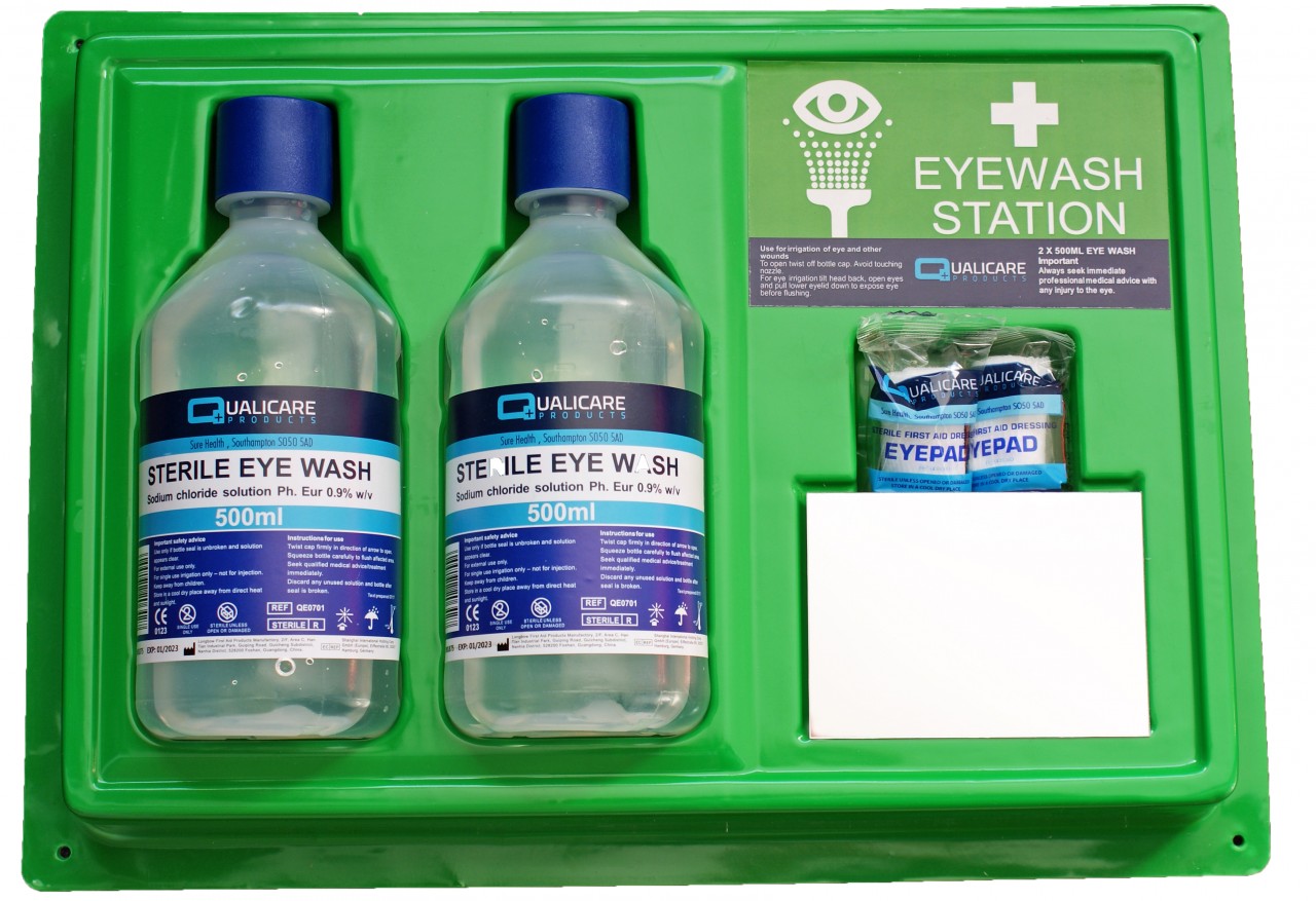 Eyewash Station - 2x 500 ml - Mirror + Sign - QE0733
