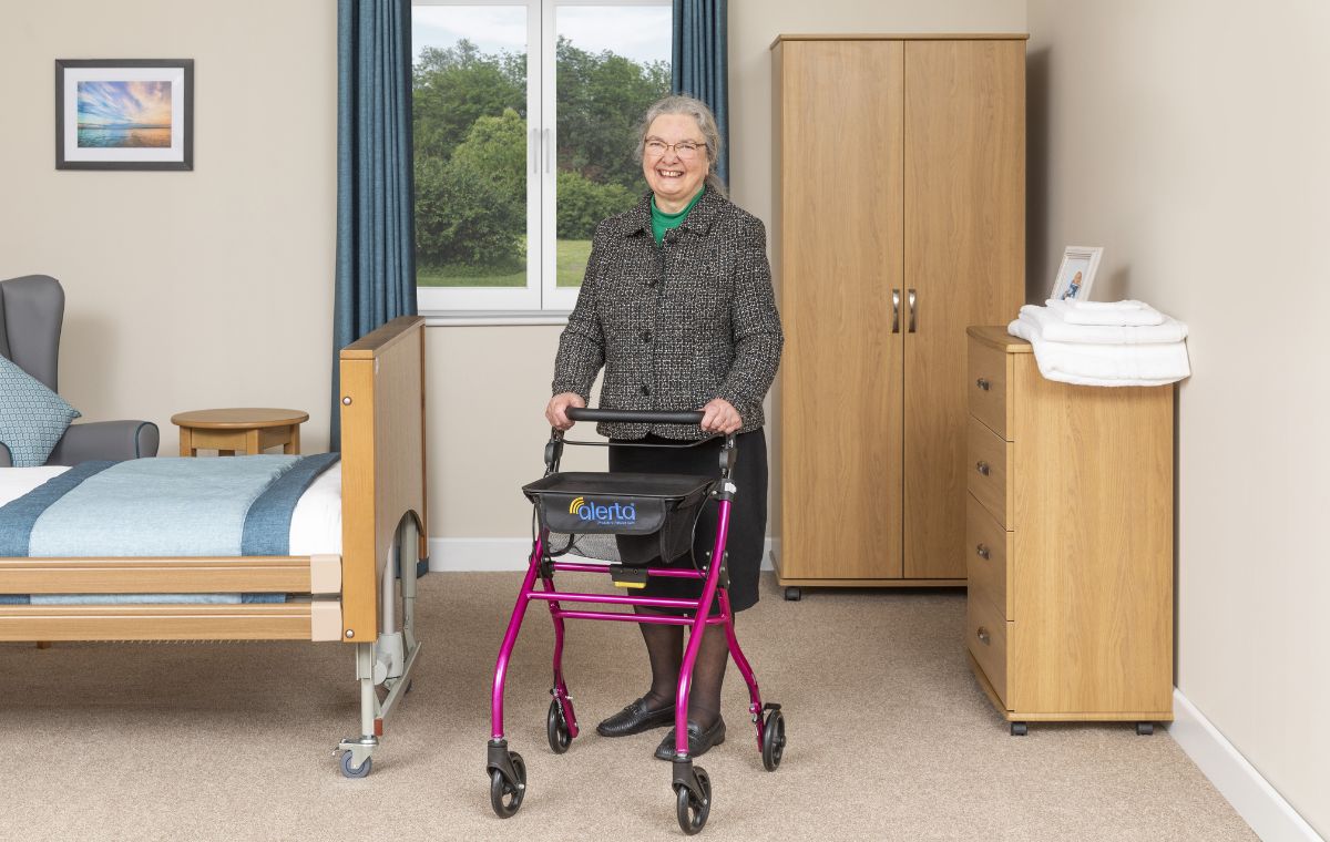 Alerta Four-Wheel Aluminium Indoor Rollator, Blue - ALT-R010/B