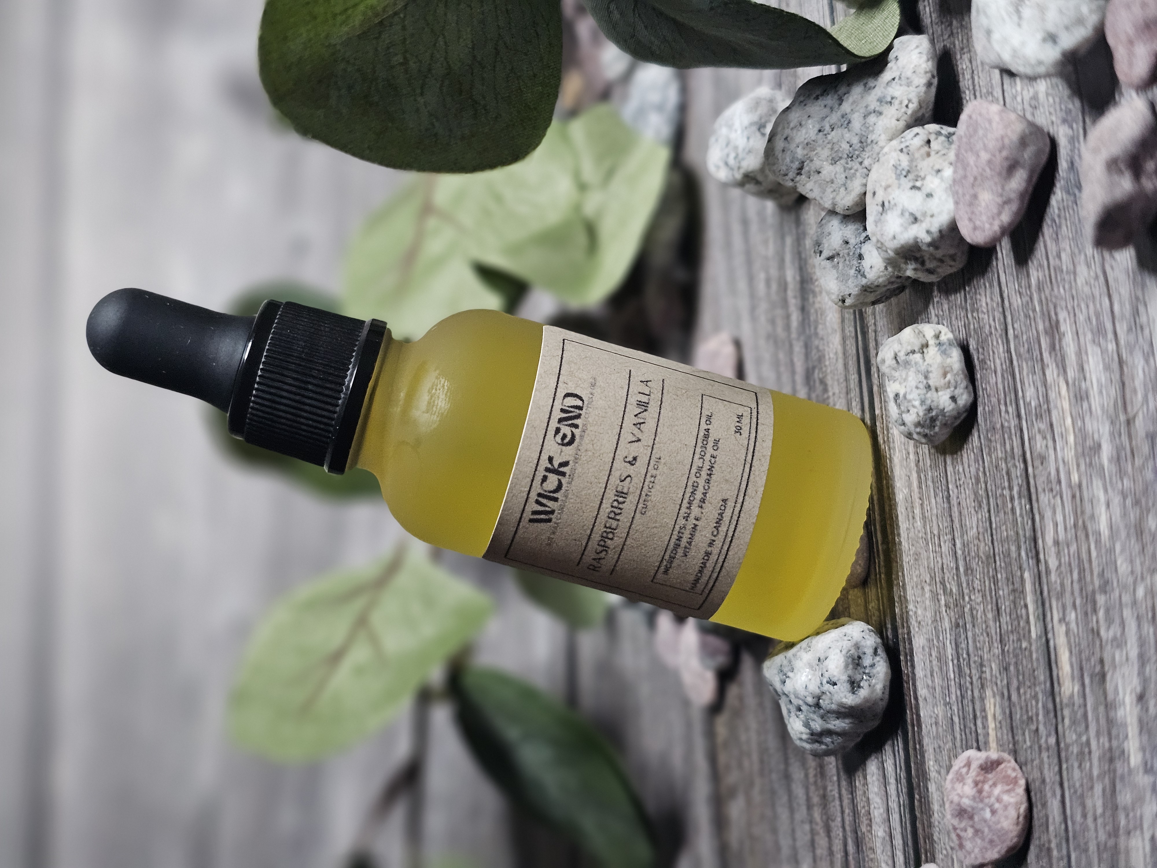 RASPBERRIES & VANILLA