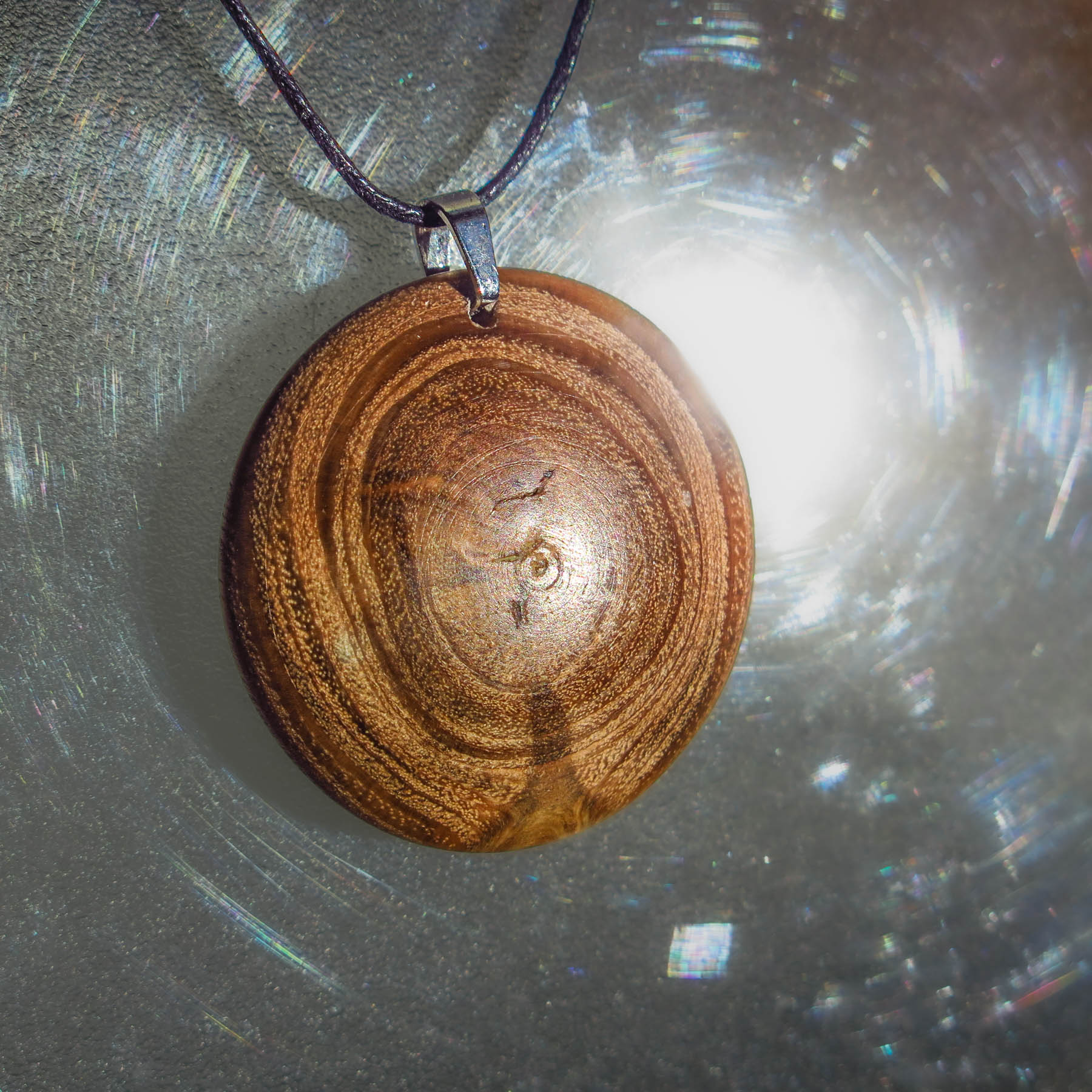 Pendentif en Eucalyptus
