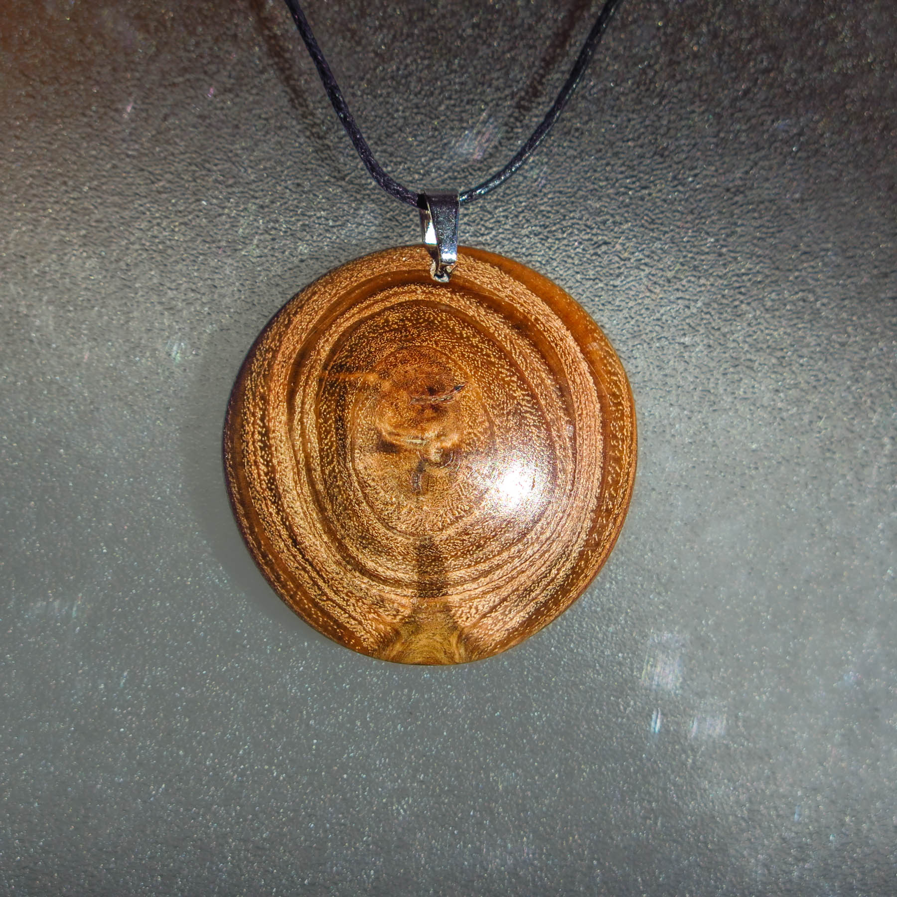 Pendentif en Eucalyptus