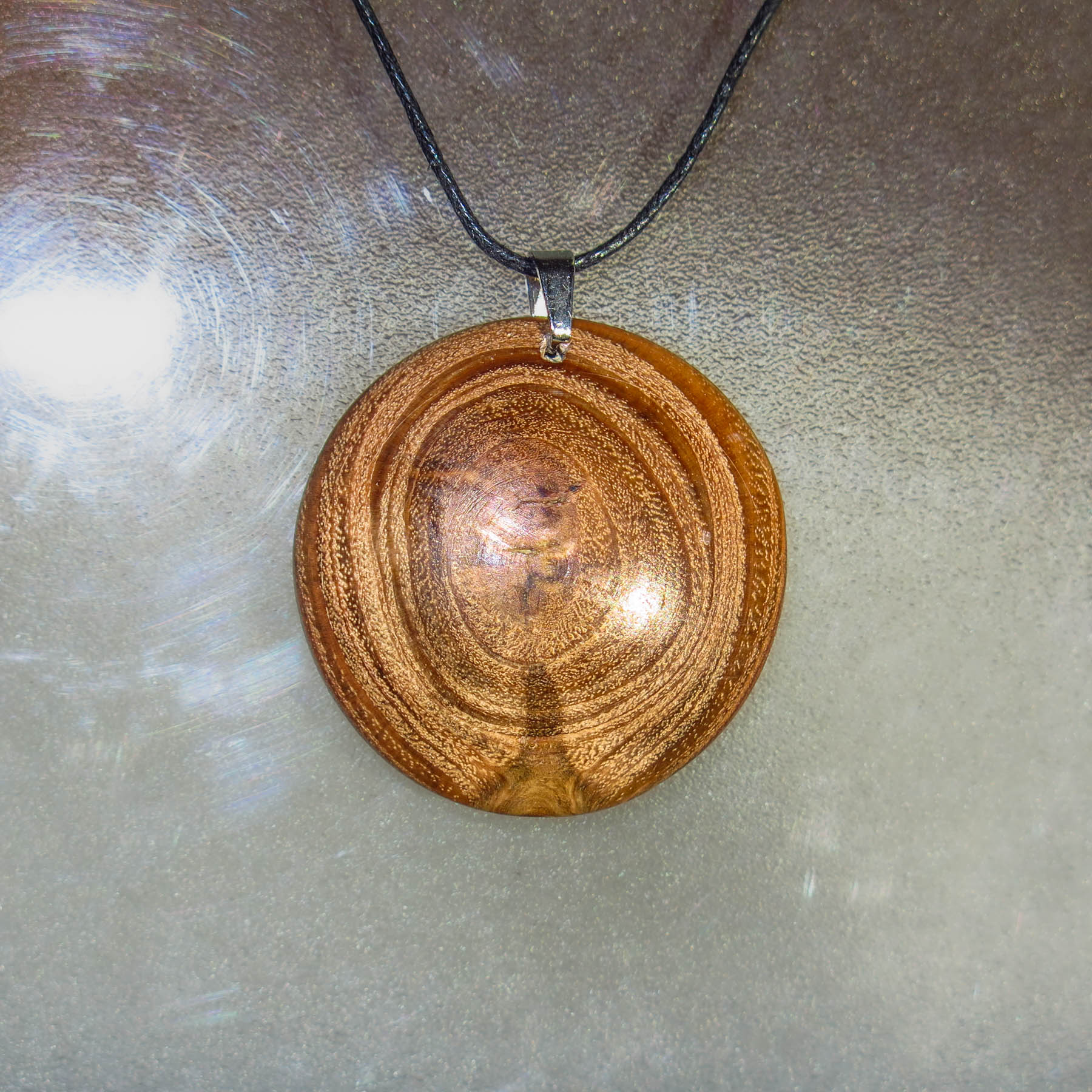 Pendentif en Eucalyptus