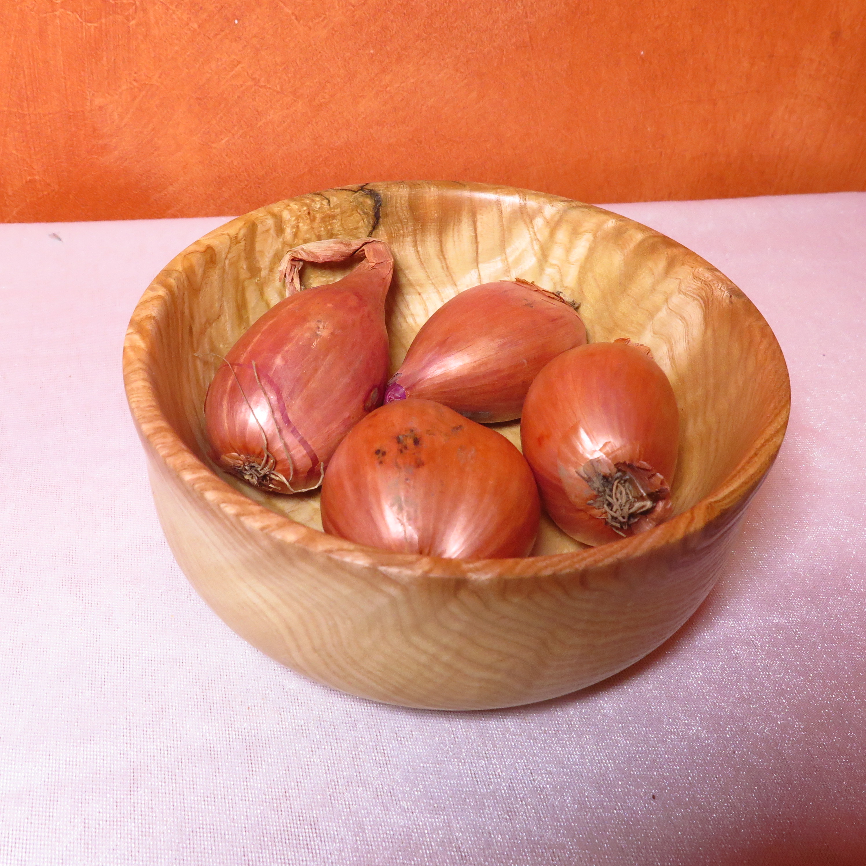 Petit plat en frêne olivier