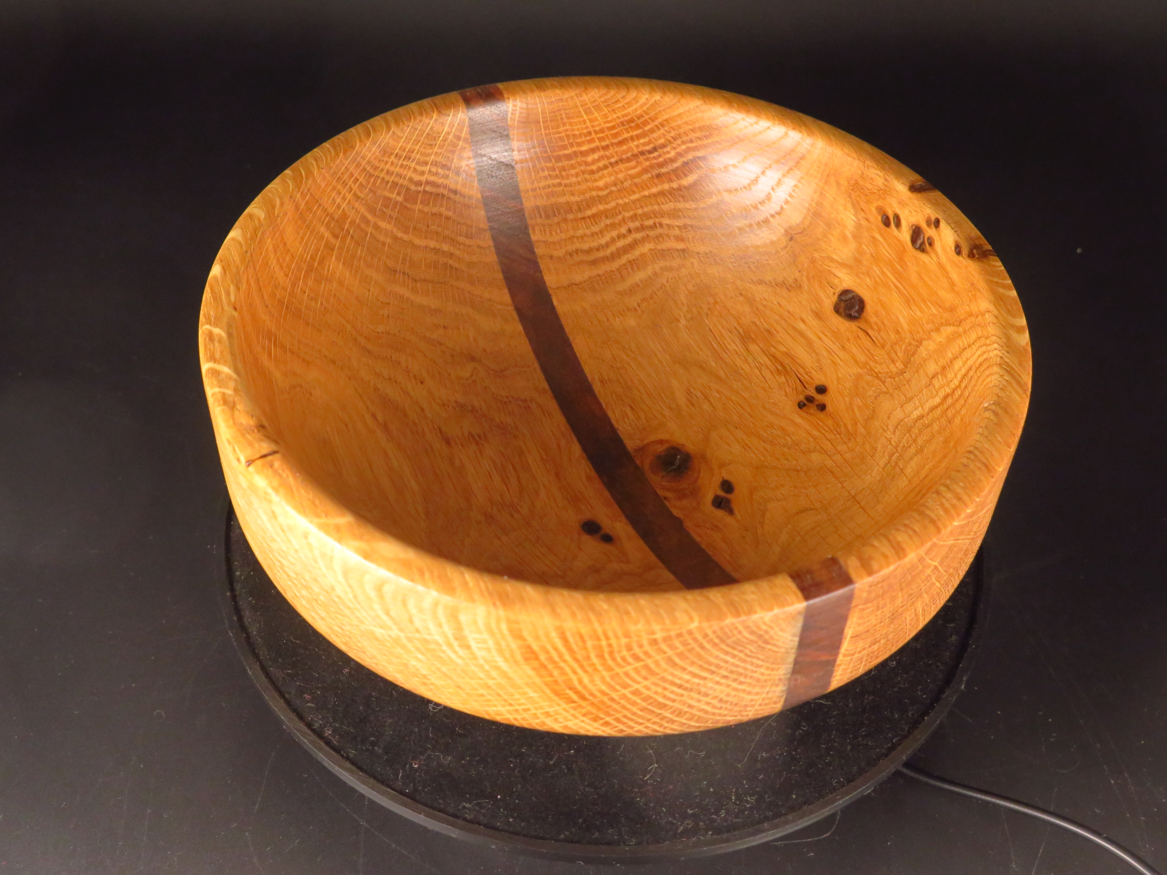Pot à aulx en chêne et noyer