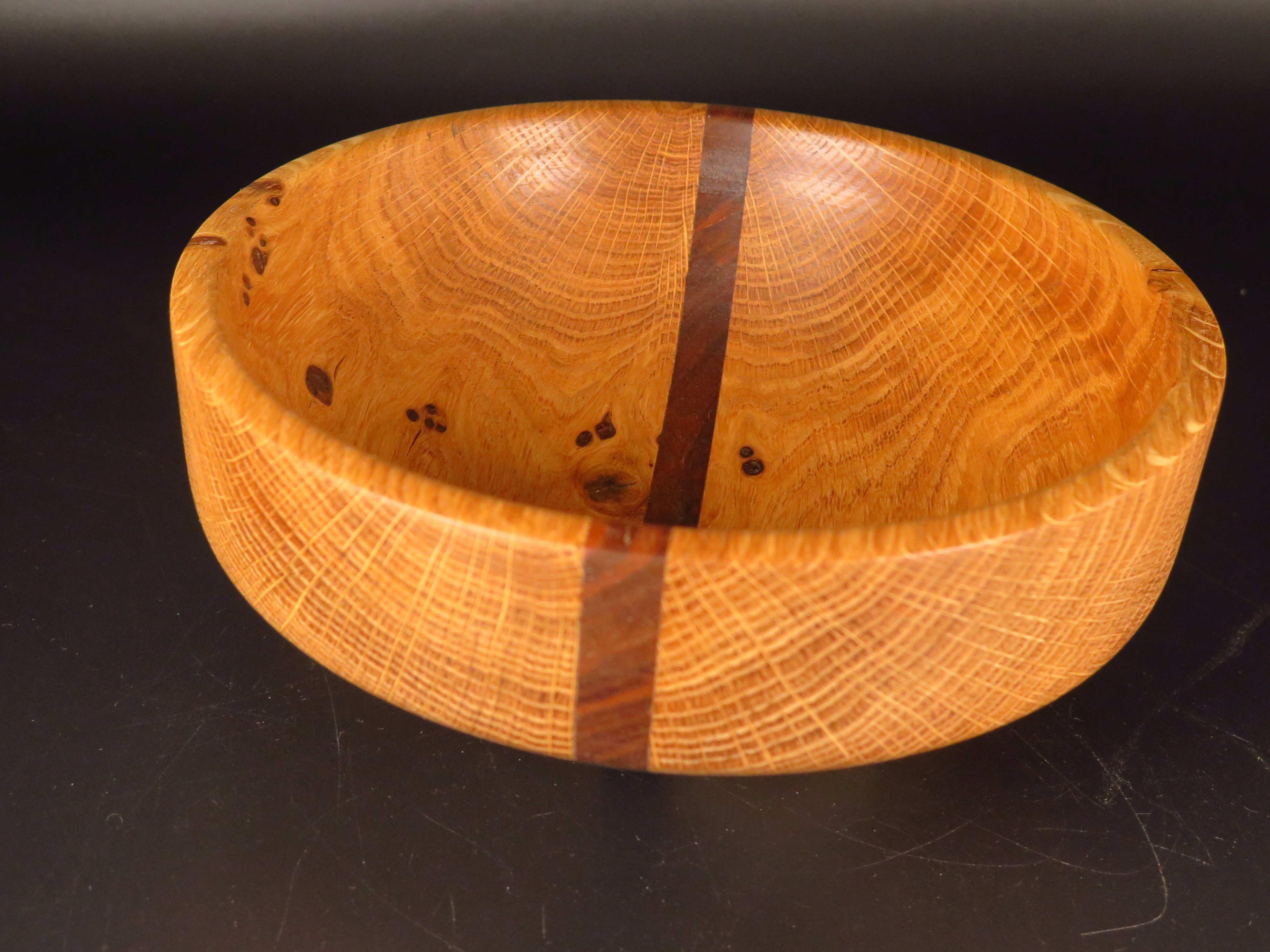 Pot à aulx en chêne et noyer