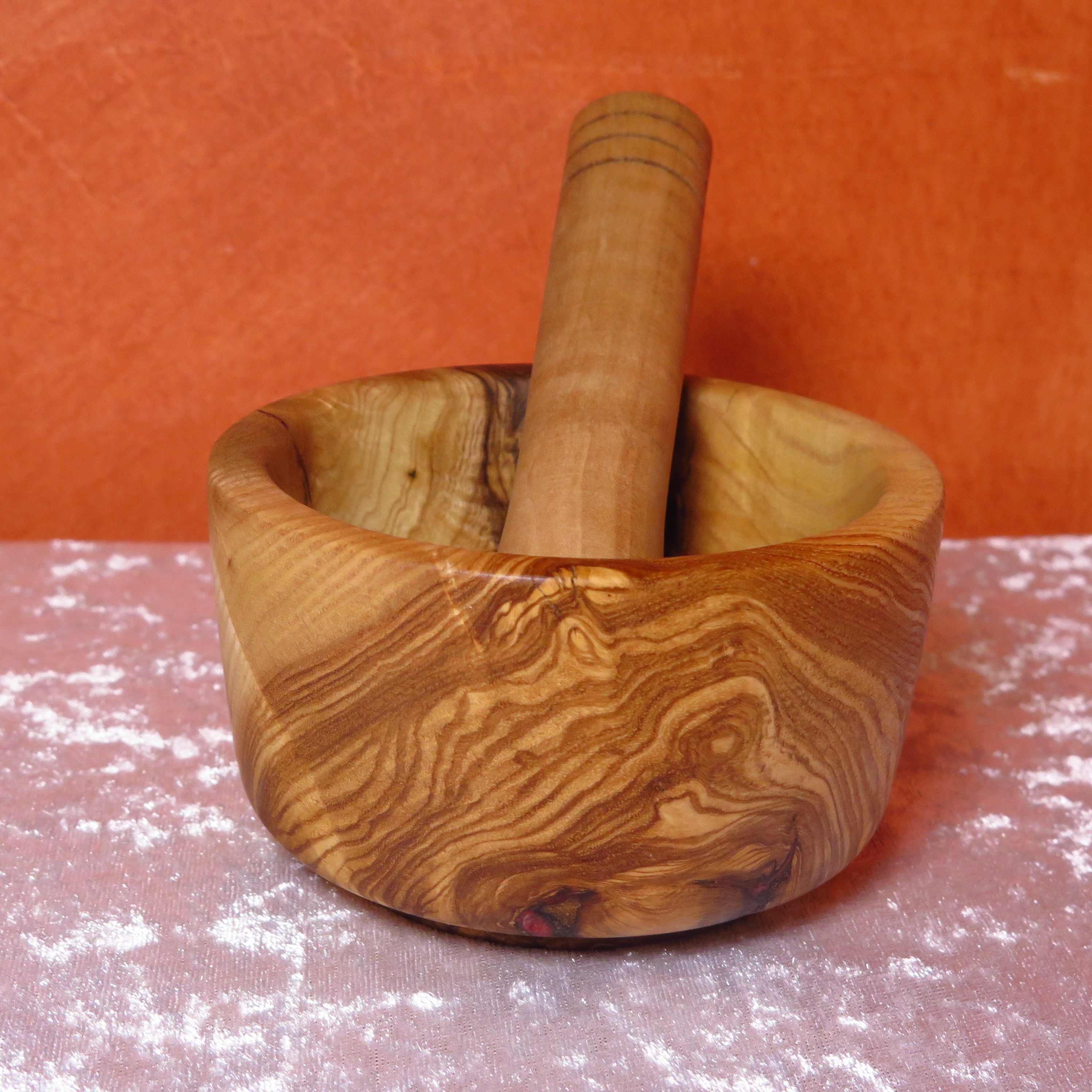Mortier et pilon en bois