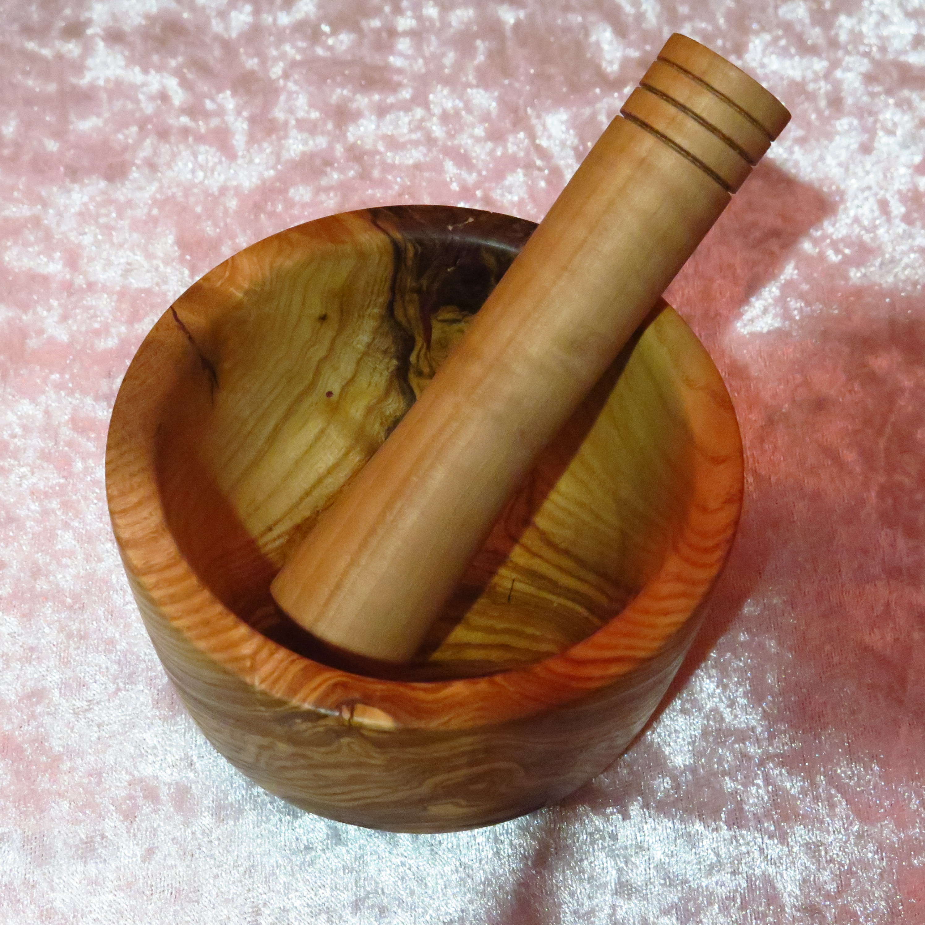 Mortier et pilon en bois