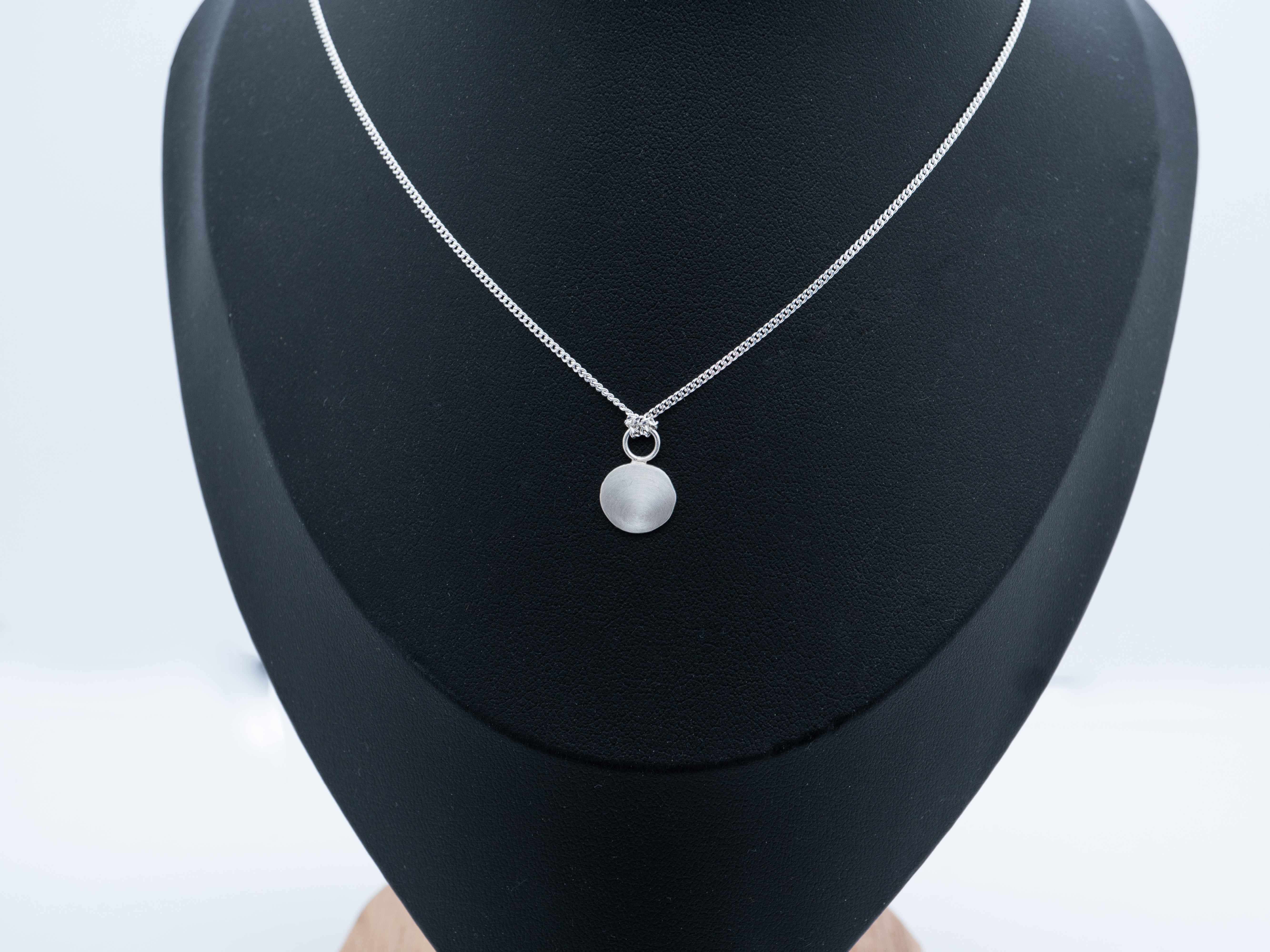 HALSKETTE MIT ANHÄNGER