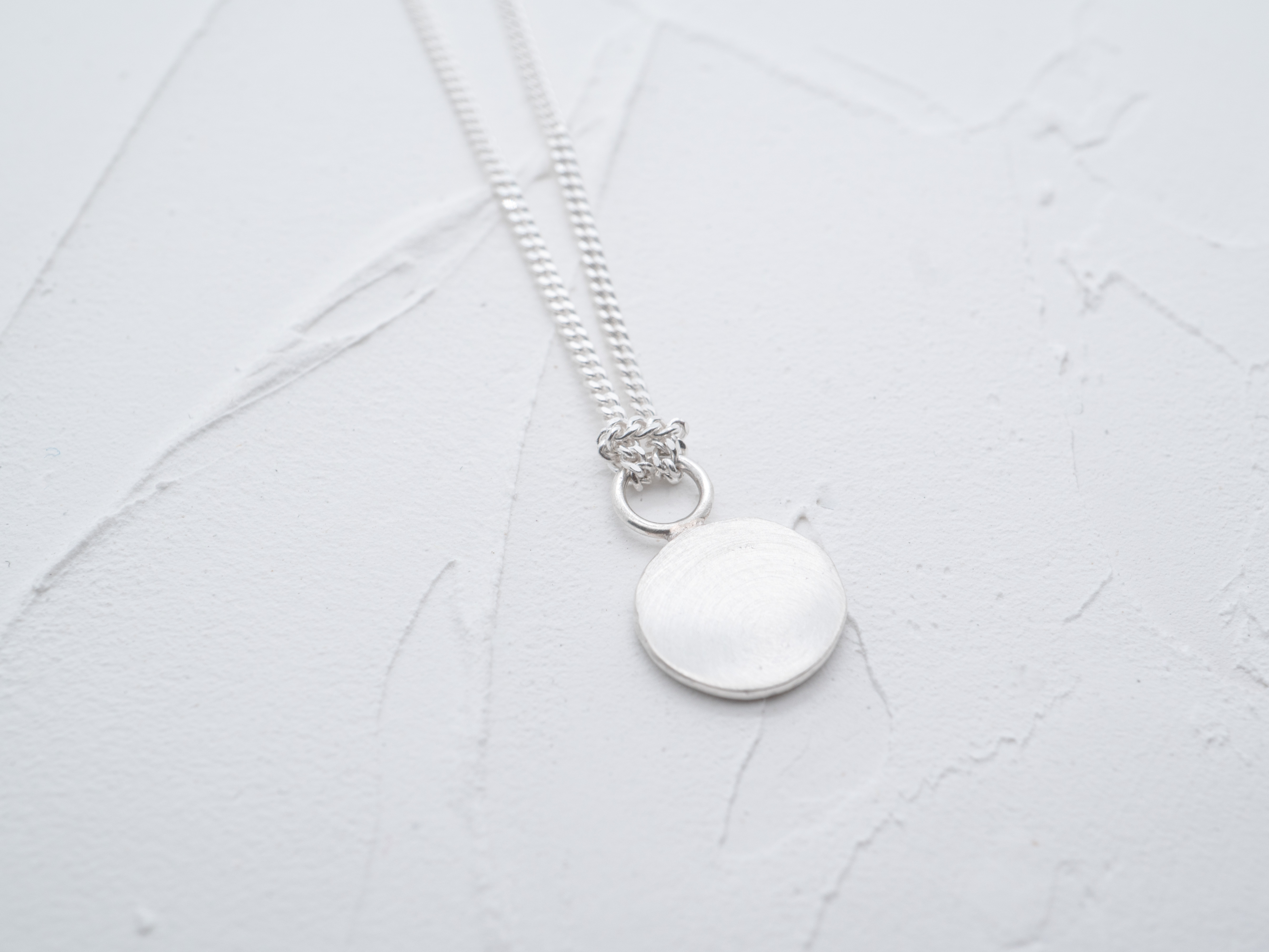 HALSKETTE MIT ANHÄNGER