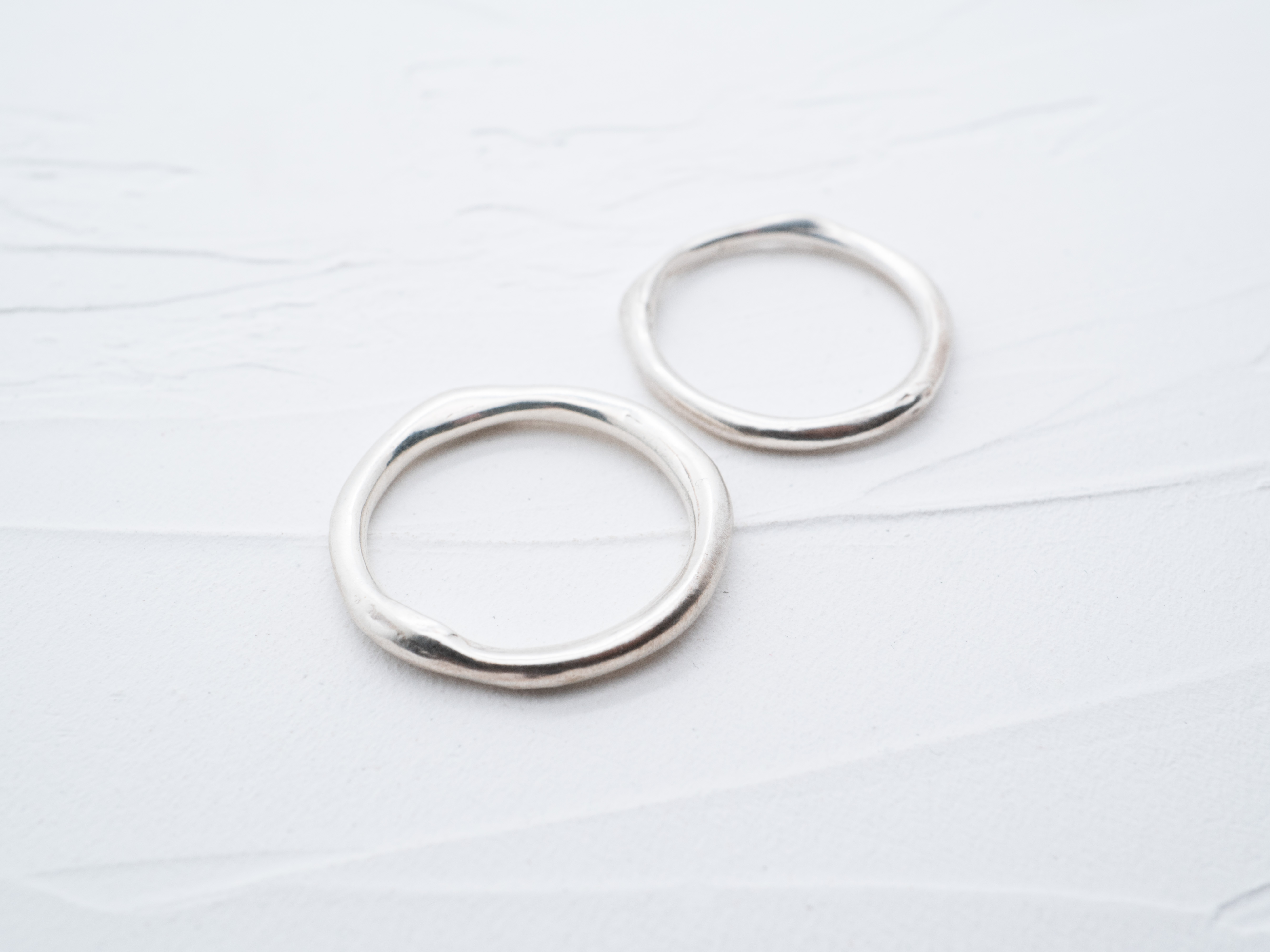 ORGANISCH GEFORMTER RING