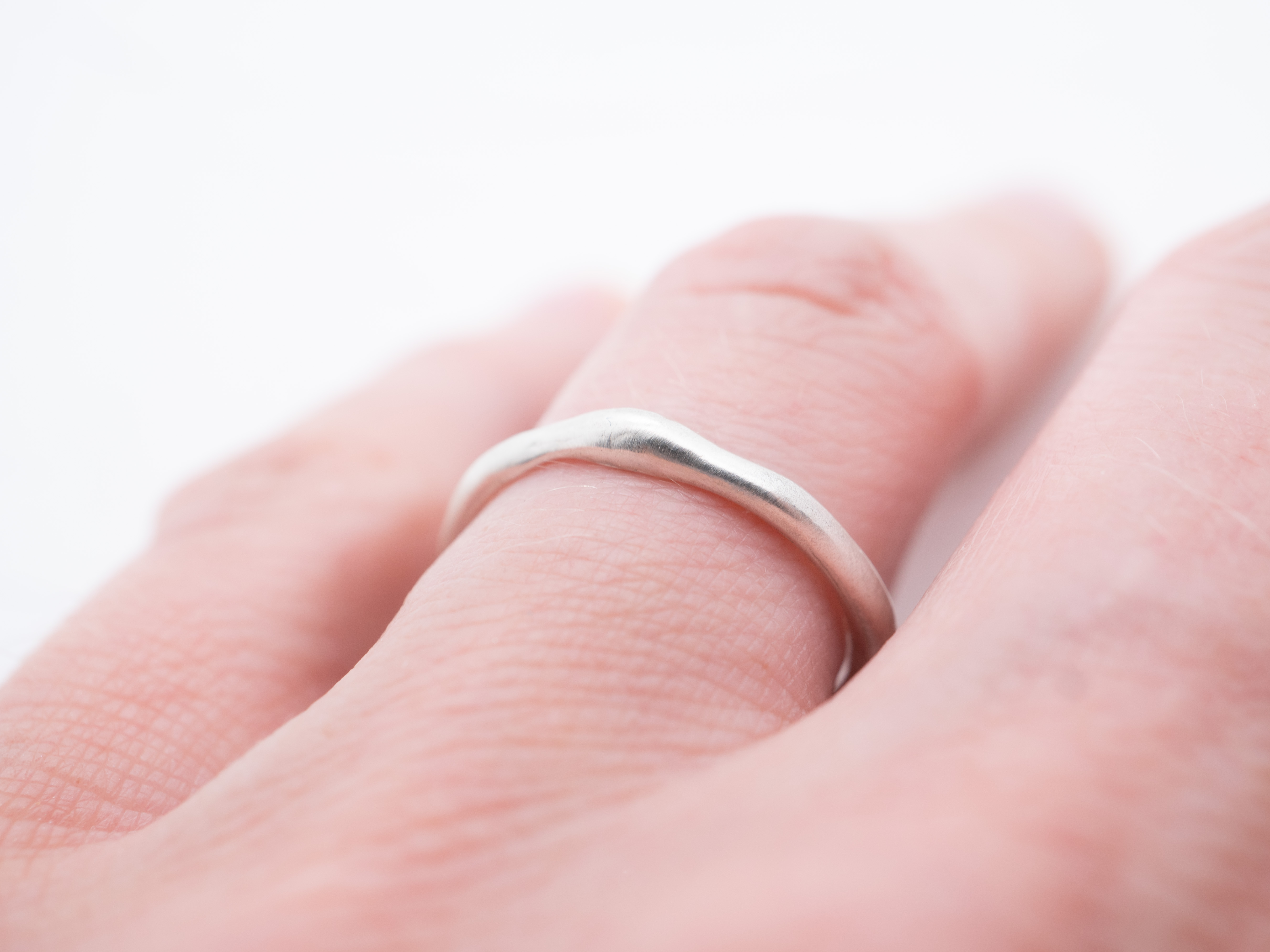 ORGANISCH GEFORMTER RING