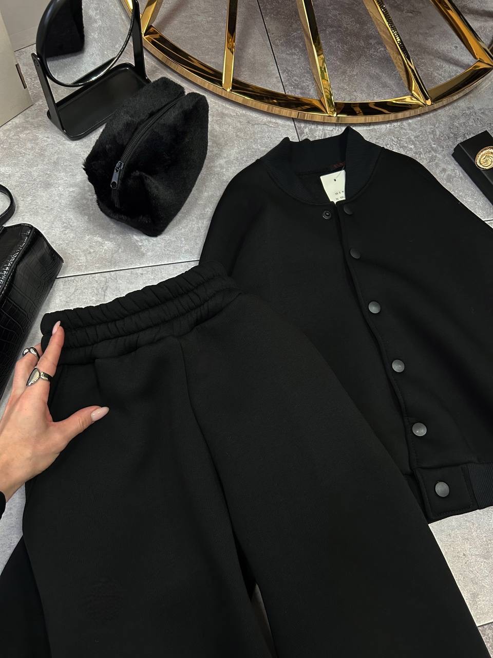 Laisvalaikio kostiumėlis 