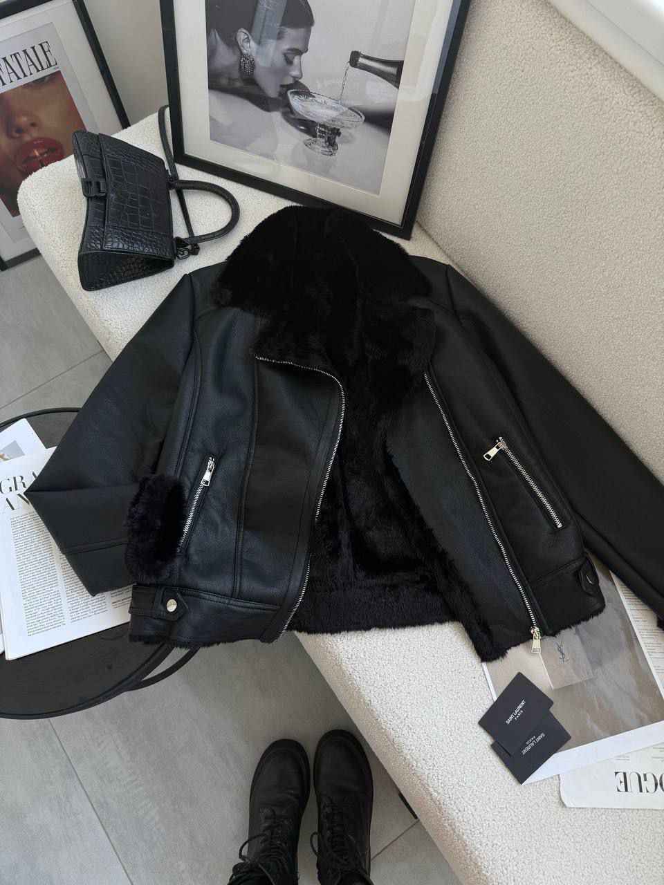 Odinė striukė su kailiu