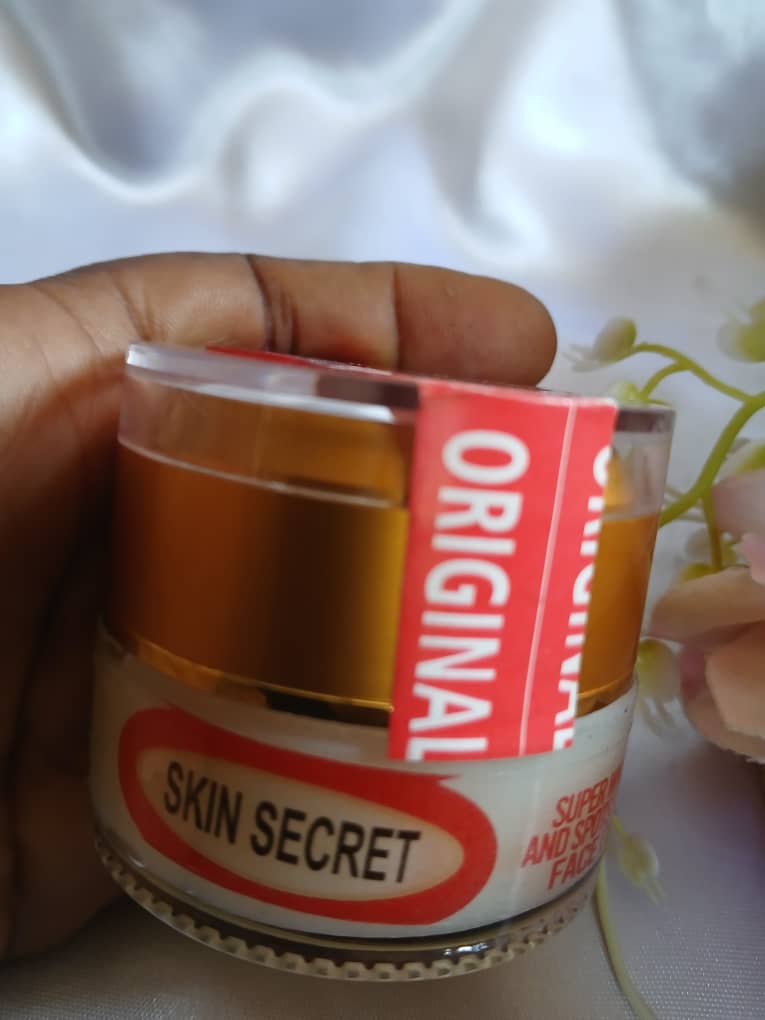 Skin Secret Super Whitening and Spots Removing Face Cream