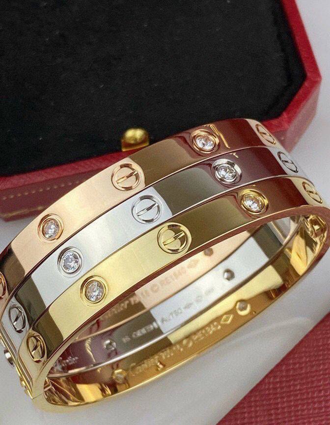 Luxurious Bracelets Set