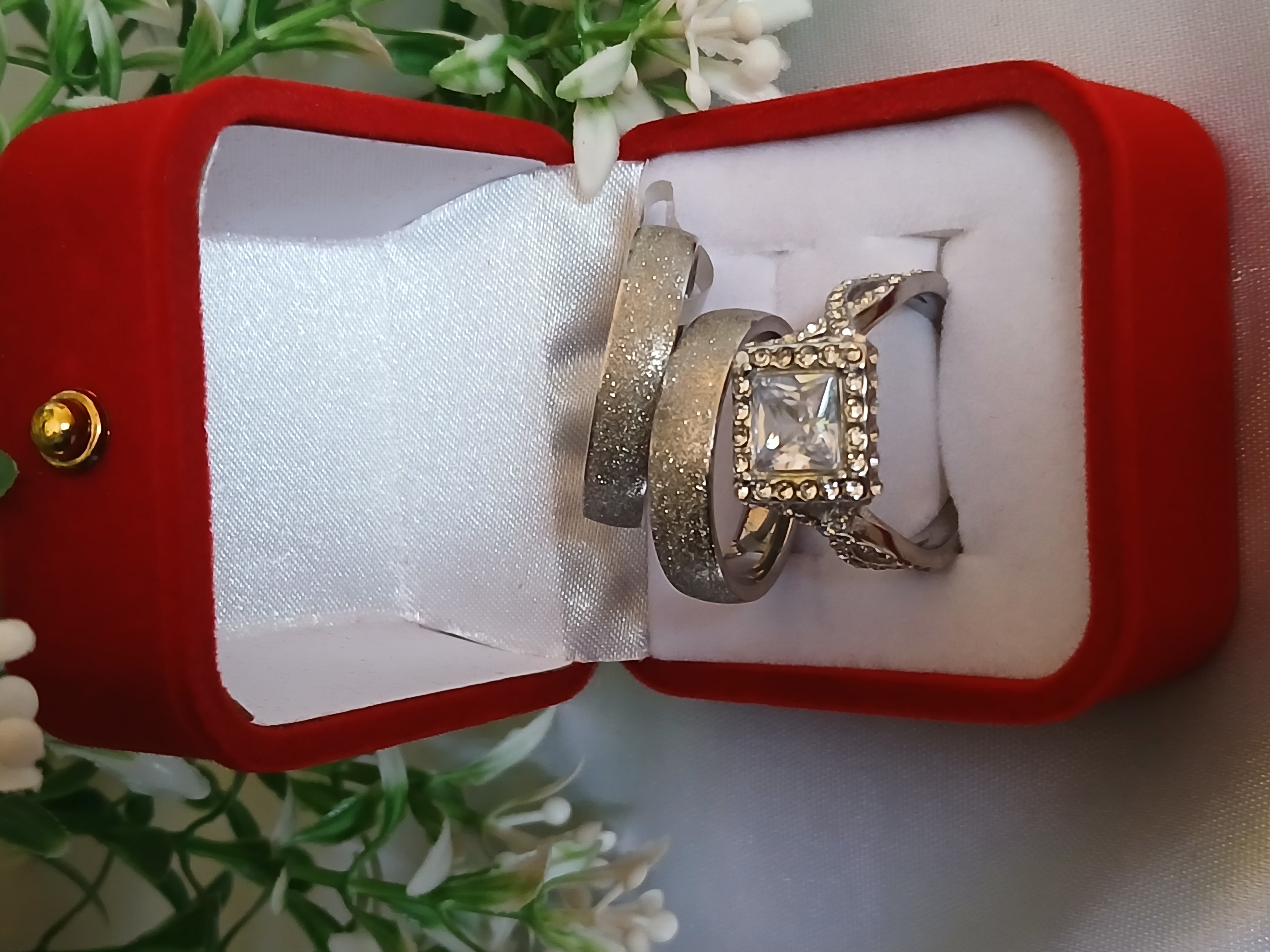 Exquisite Ring Set Box Inclusive