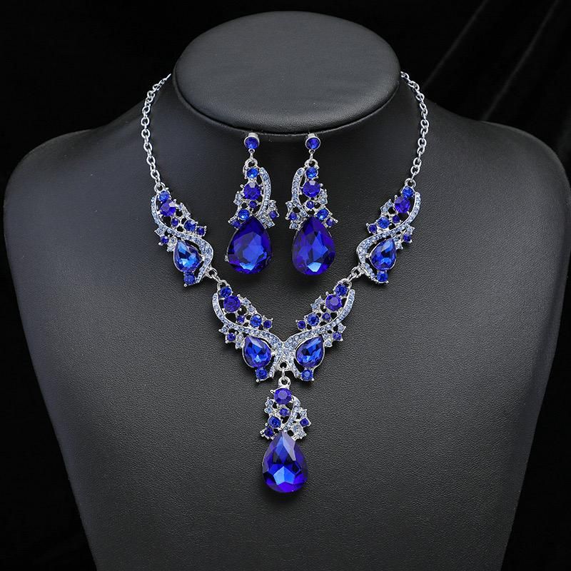 Elegant Sapphire Jewelry Set