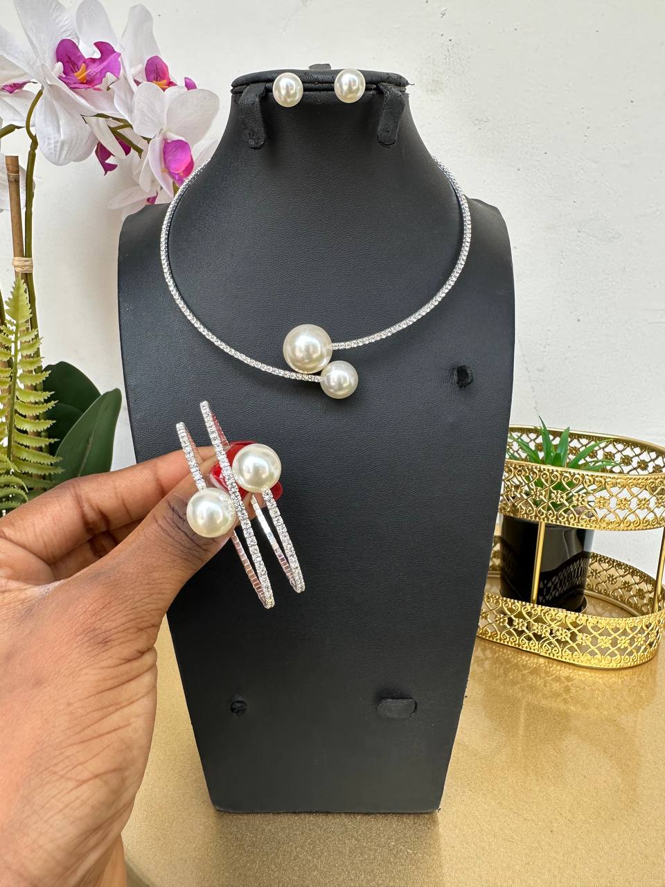 Elegant Pearl Jewelry Set