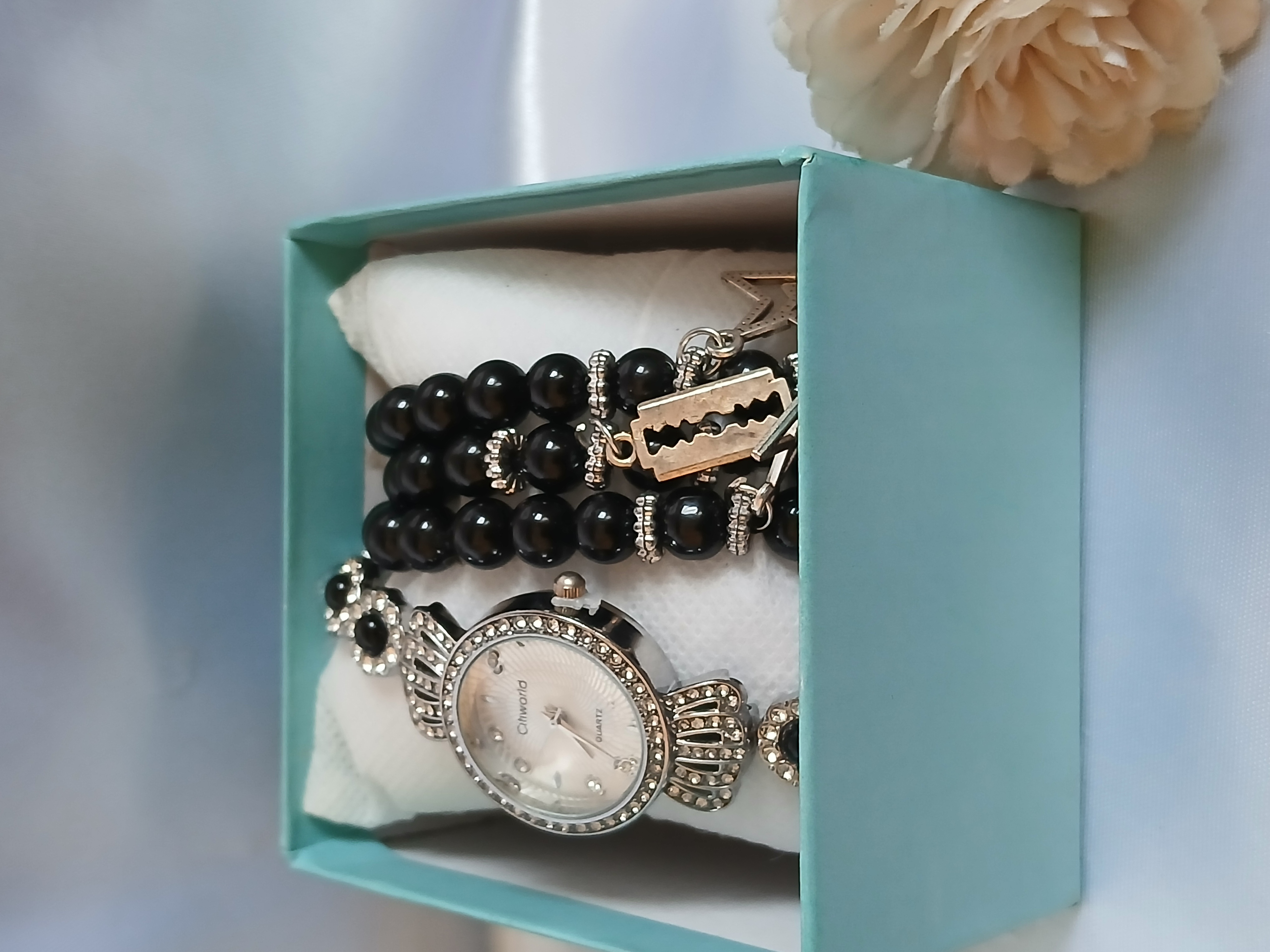 Elegant Women's Watch and Bracelet Set
