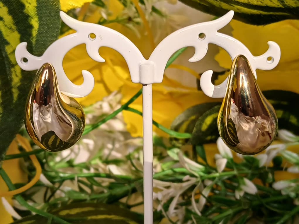 Gold Teardrop Earrings