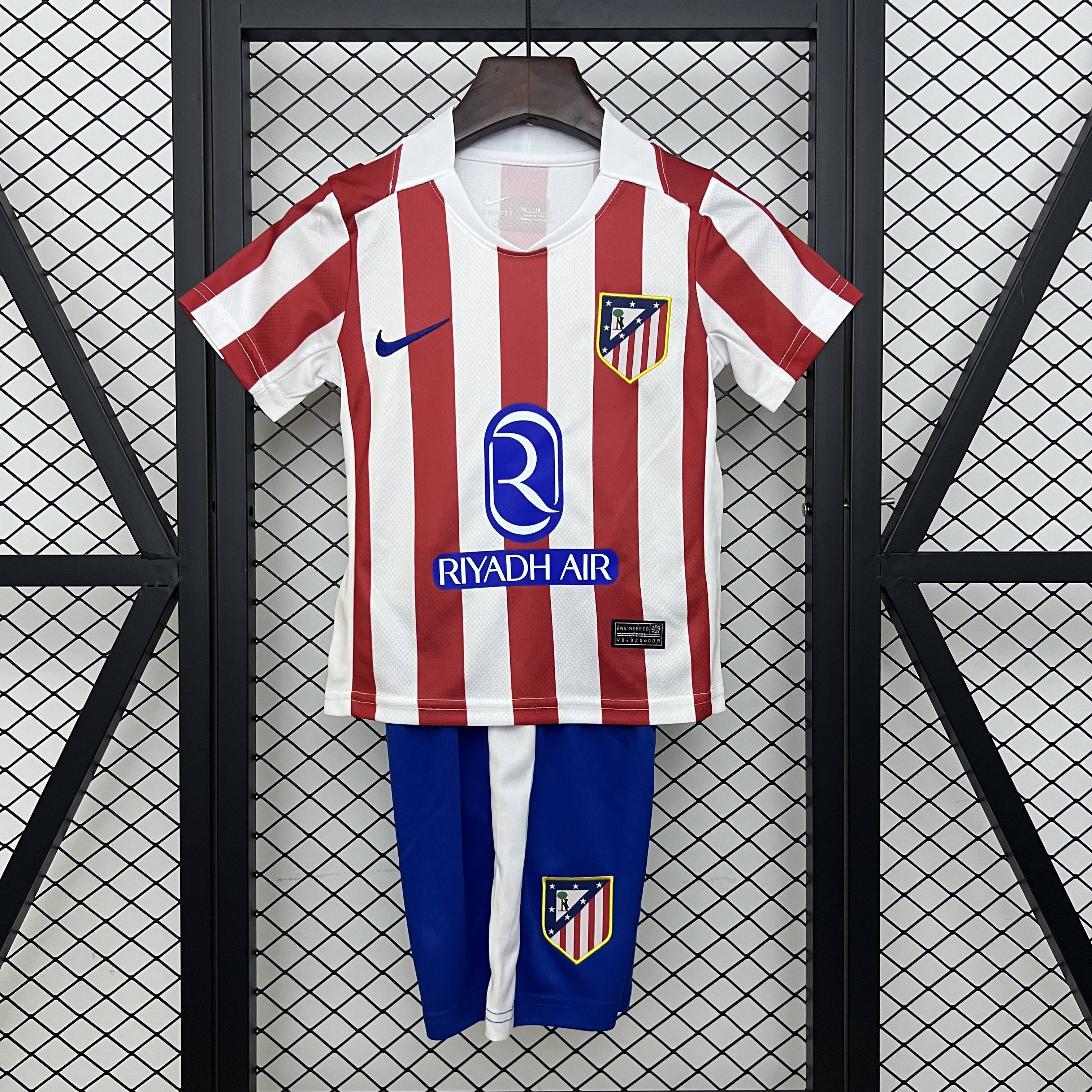Atlético de Madrid (Niños - Equipación Local Completa)