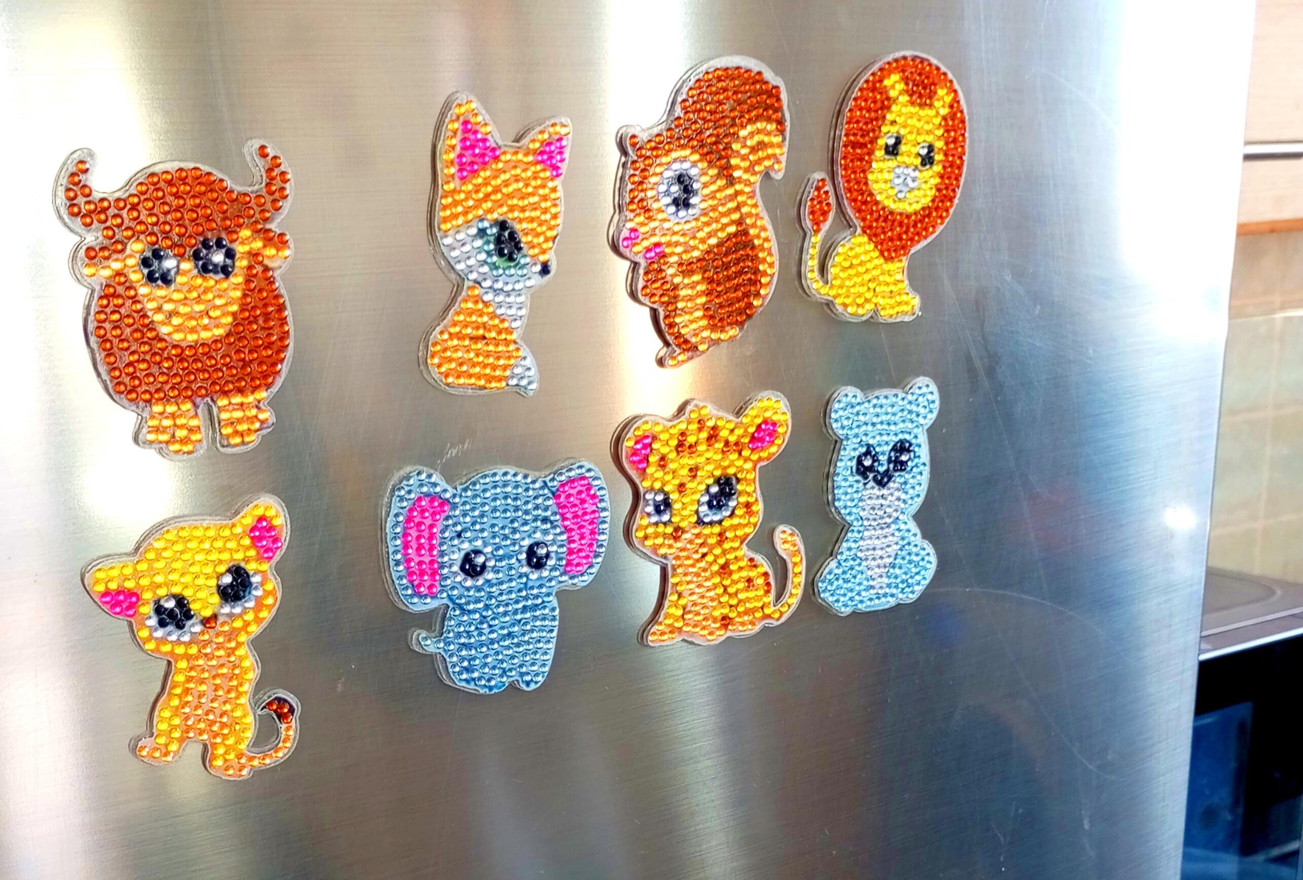 Handmade Sparkly Rhinestone Animal Set: Diamond Painting Art (Set of 8)