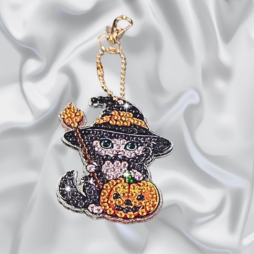 Handmade Sparkly Halloween Cats Keychains Rhinestone Set