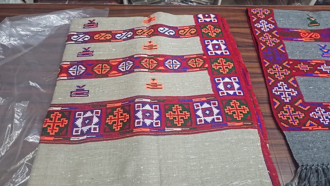 Kullu-Kinouri Shawls -III patti 4 side Border
