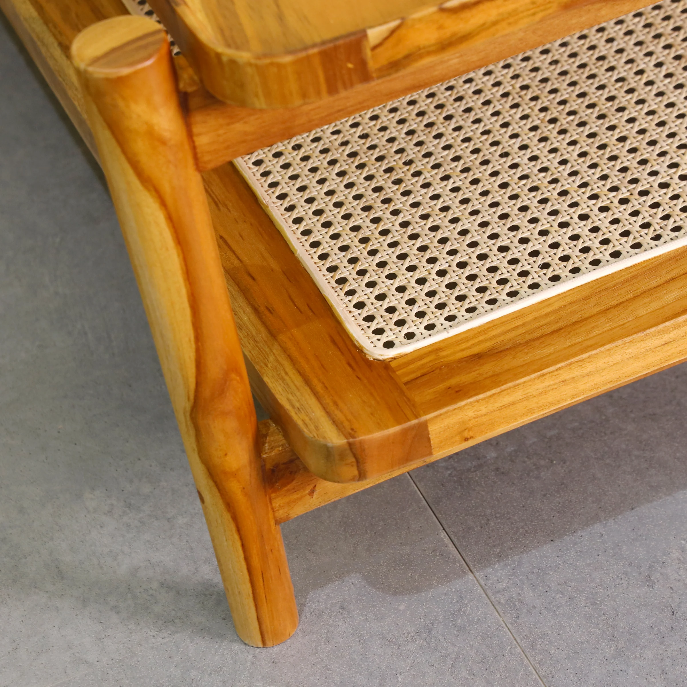 Wooden Coffee Table In Teak Wood