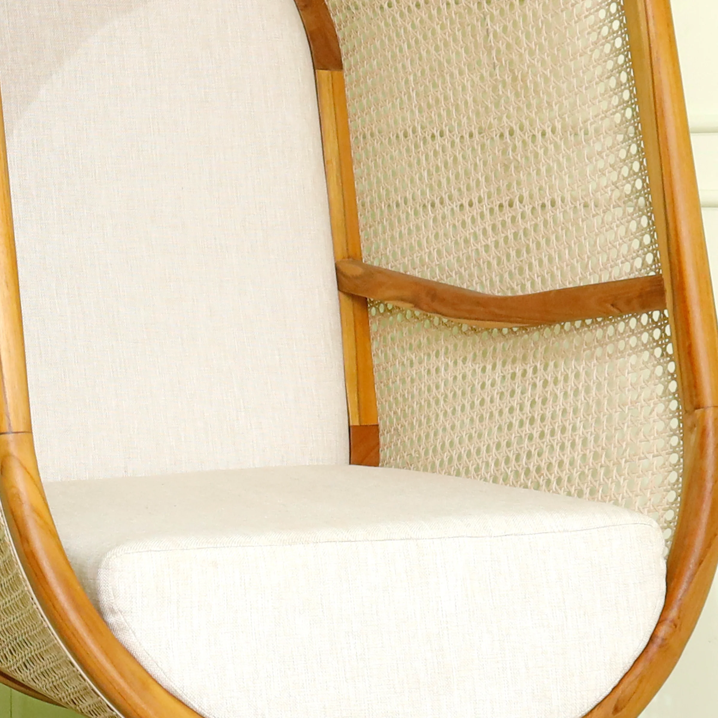Stylish Wicker Chair In Teak Wood