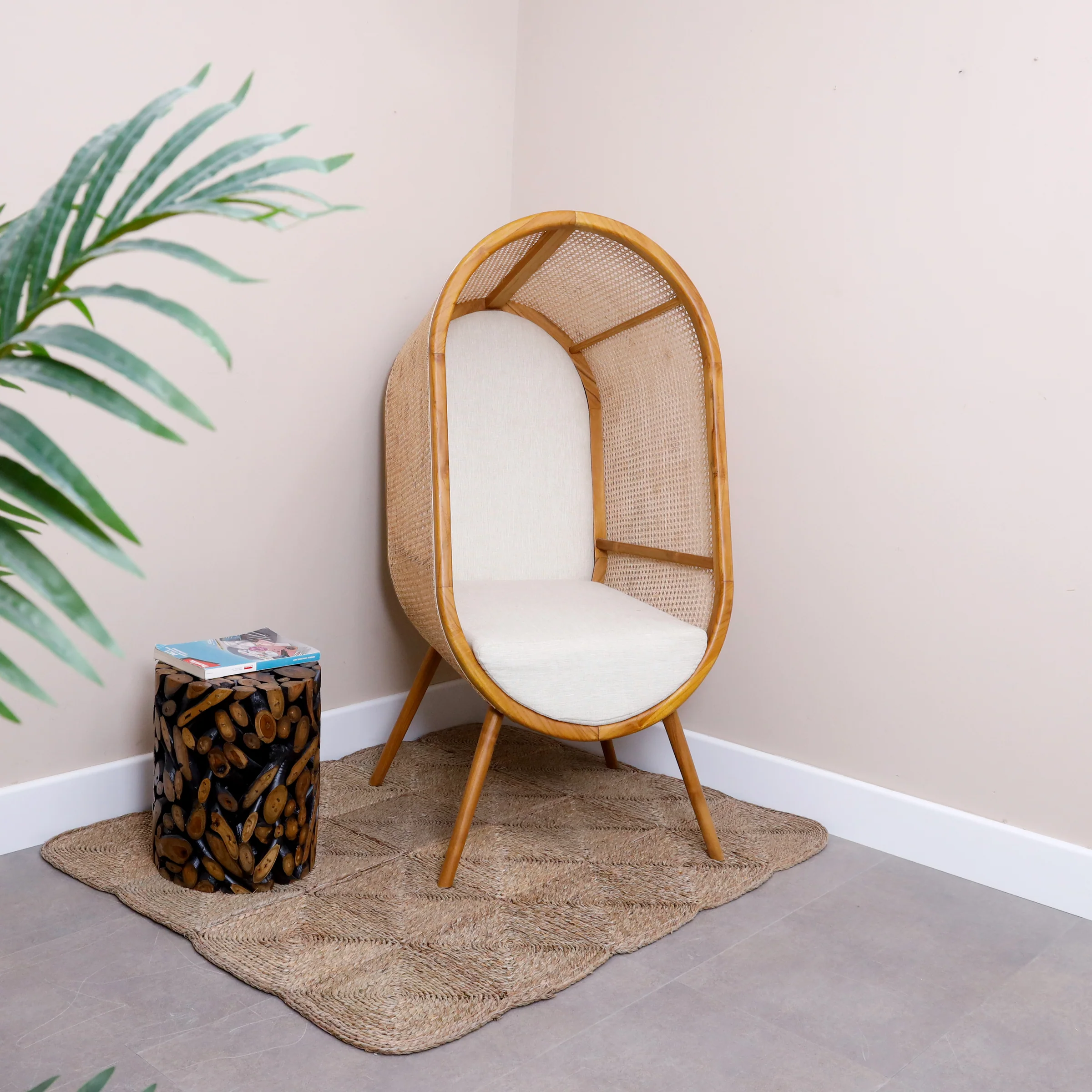 Stylish Wicker Chair In Teak Wood