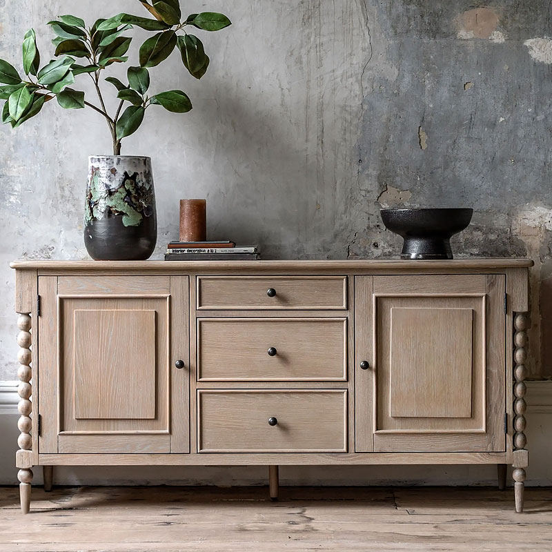 Rustic Country Cottage Light Oak Wood Large 2 Door 3 Drawer Sideboard With Hand Carved Bobbin Detail Legs 165cm