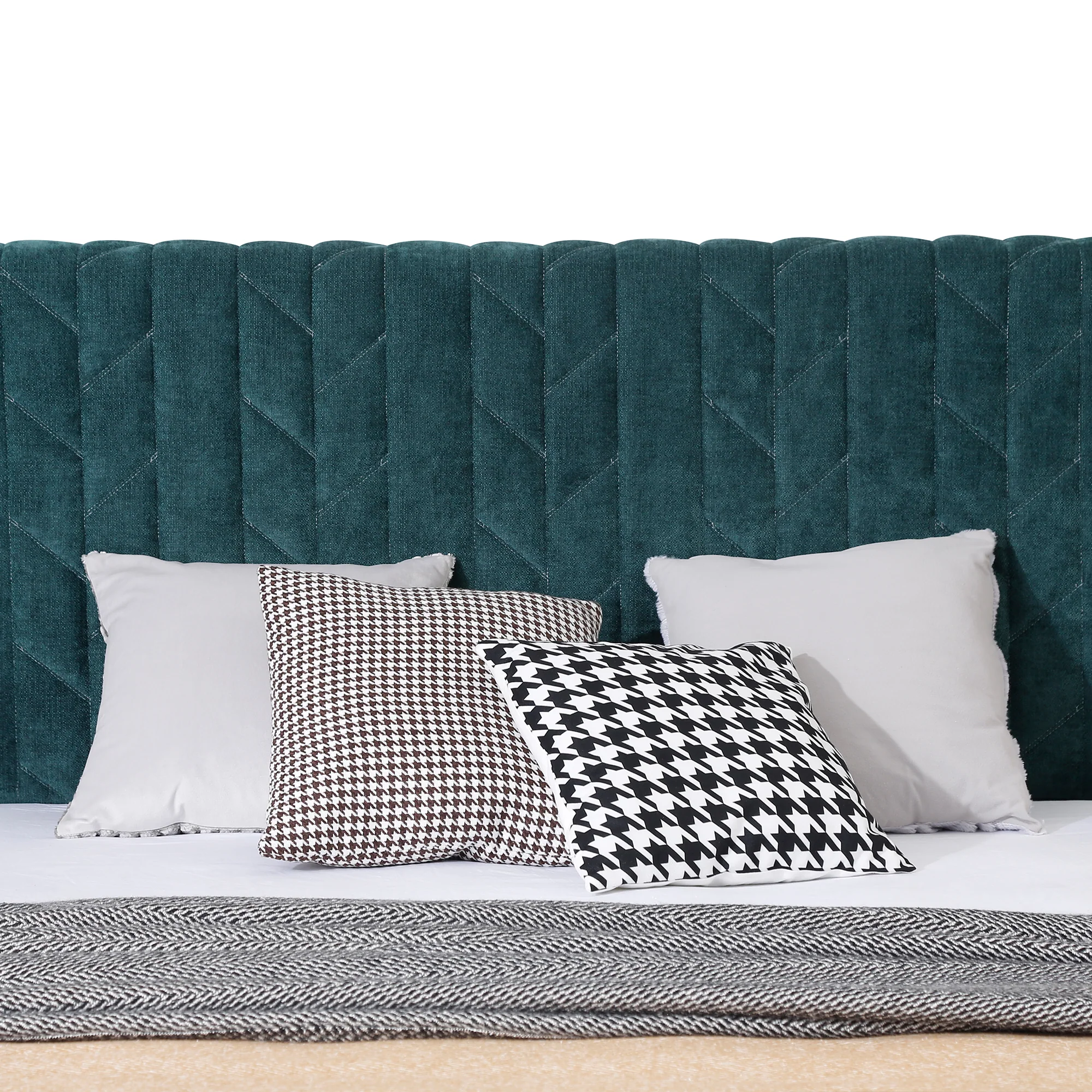 Elliot Velvet Queen Bed - Green