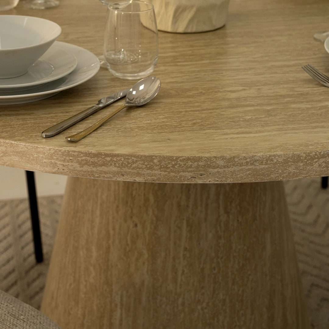 Modern Dining Set In Oak Wood