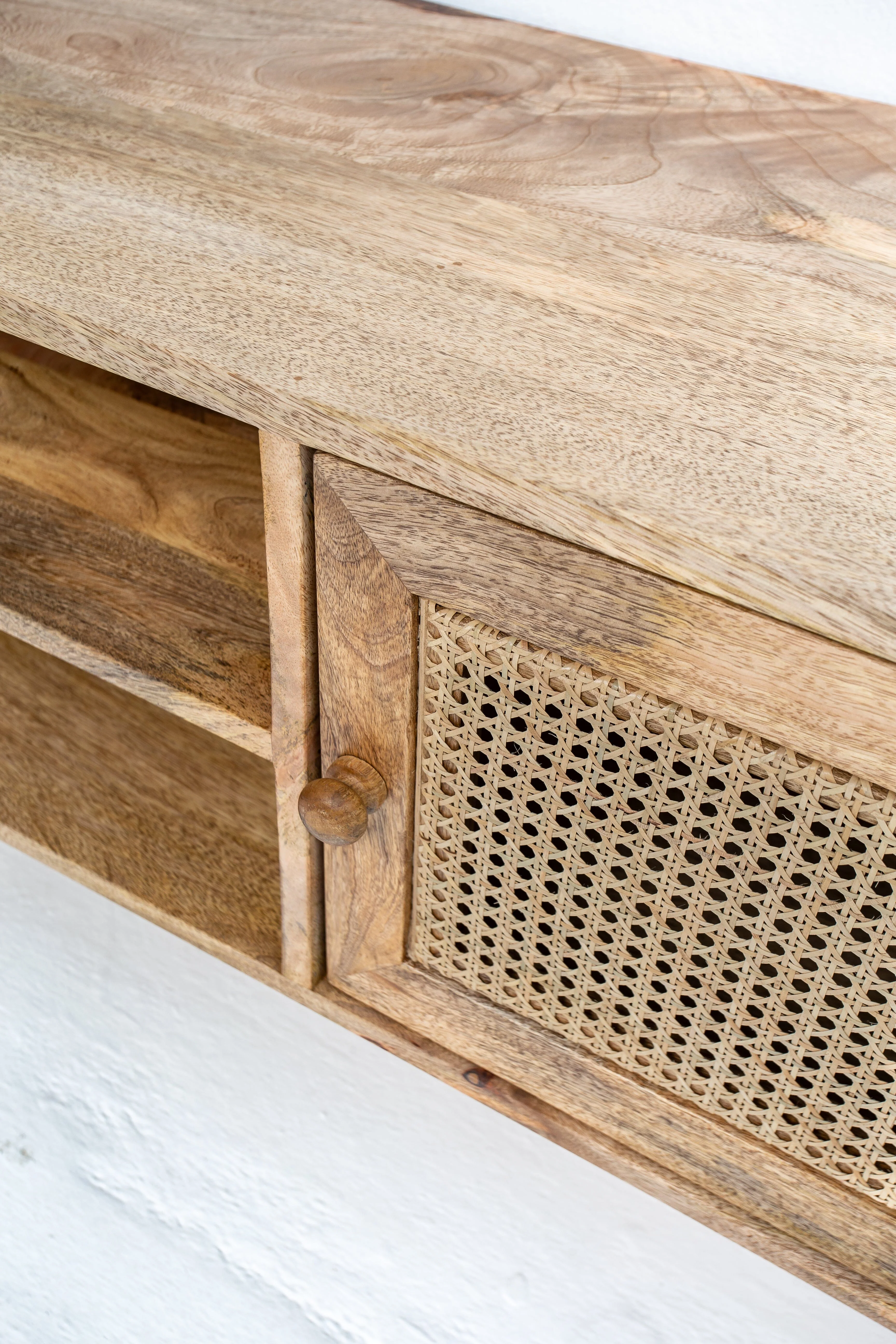 Rattan 2 Doors Media Unit