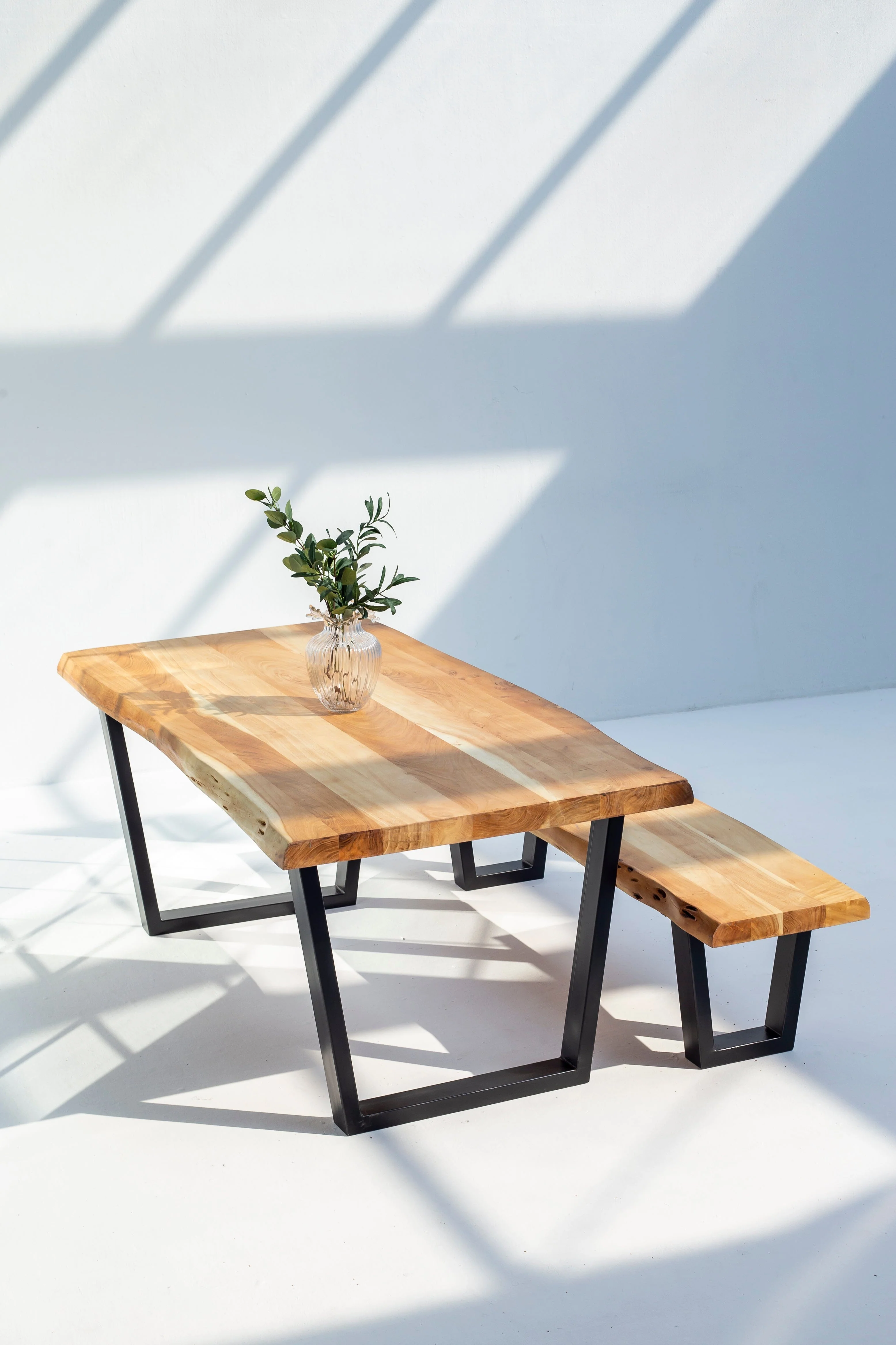 Light Acacia Wood Dining Table