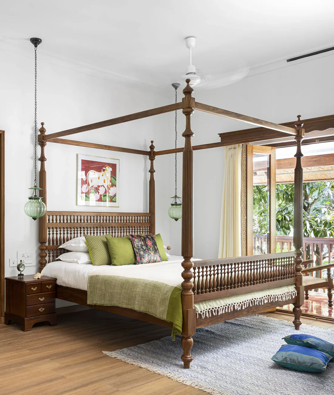 Signature Artisan's Haven Teak Finish Four Poster Bed