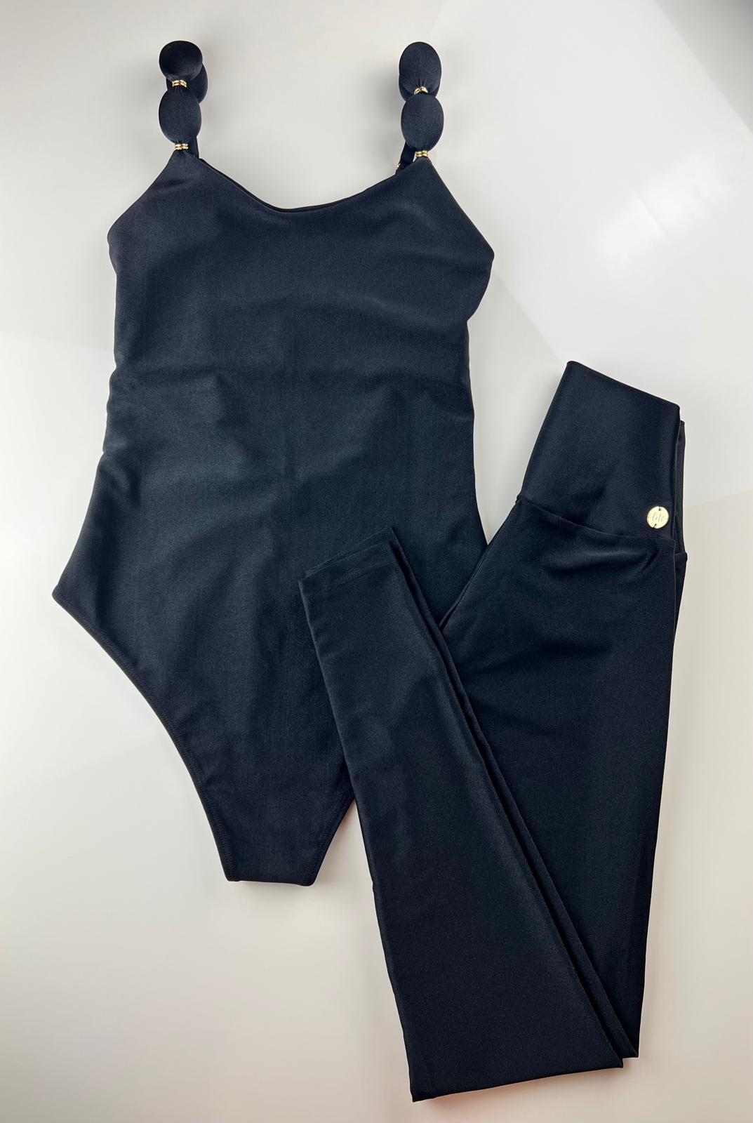 Black High-Waisted Fitness Pants – Brazilian Activewear | Stretchy, Sculpting & UV 50+